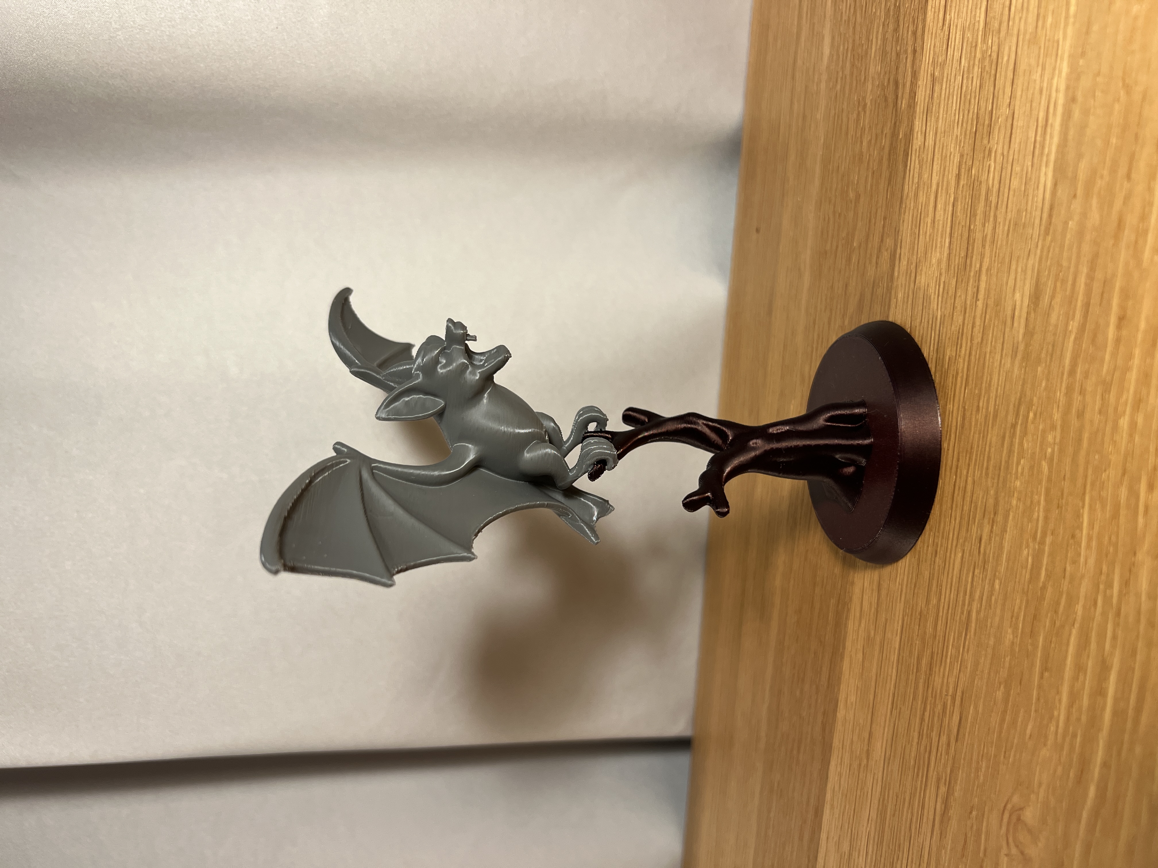 Miniatura 2 do modelo 3D Bat on Branch