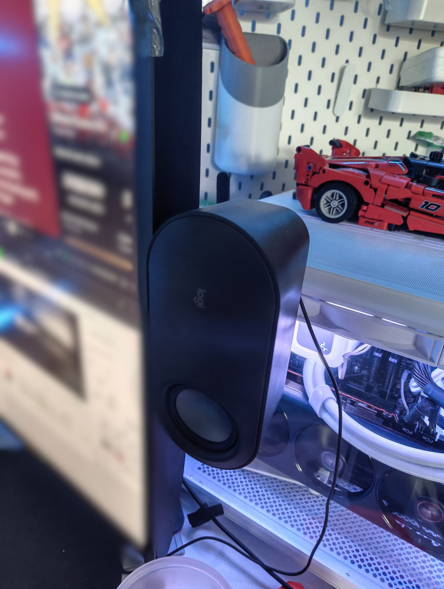 logitech Z407 mount to samsung monitor