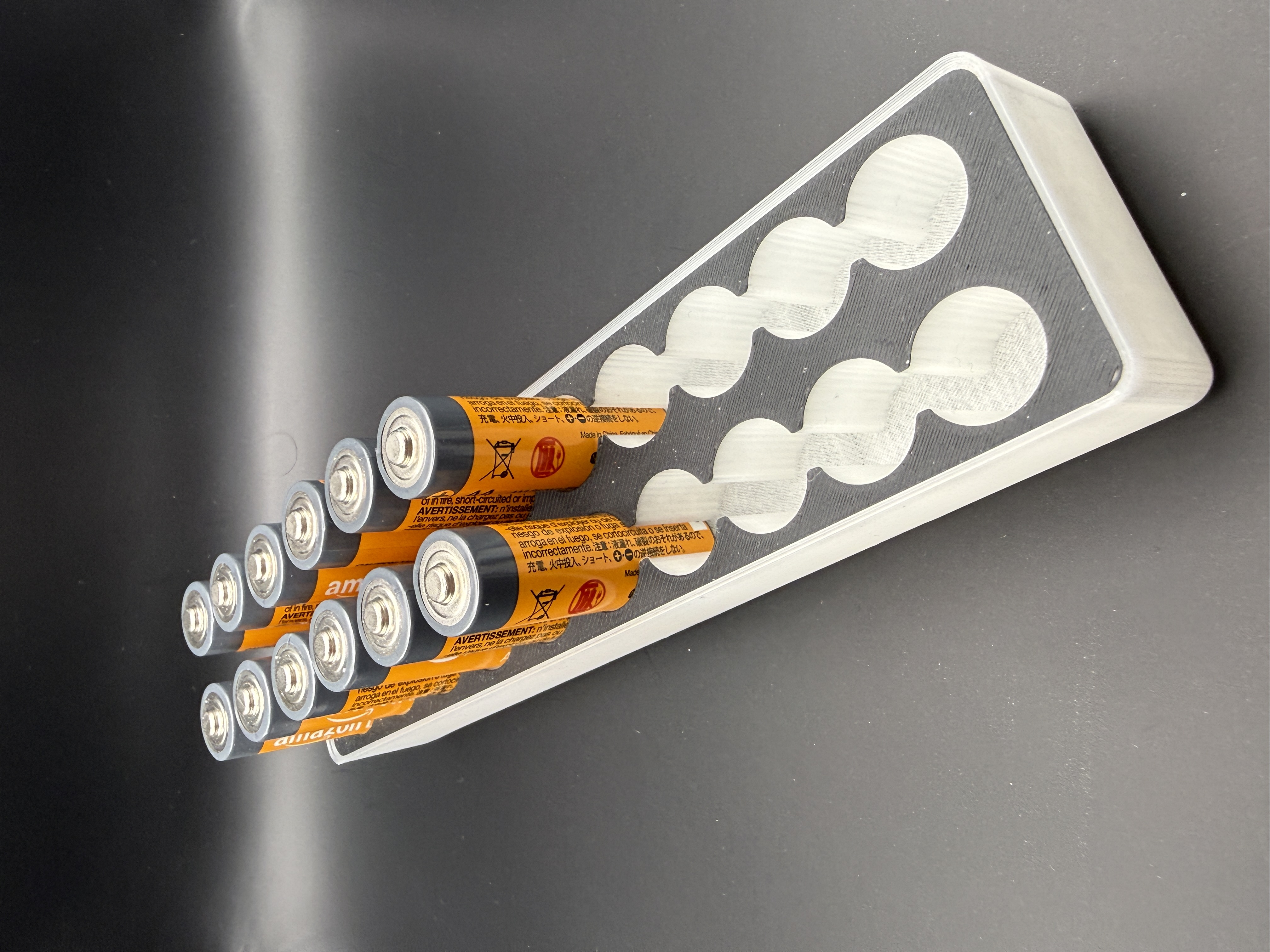 Gridfinity Behälter 1x4 – AA-Batteriehalter