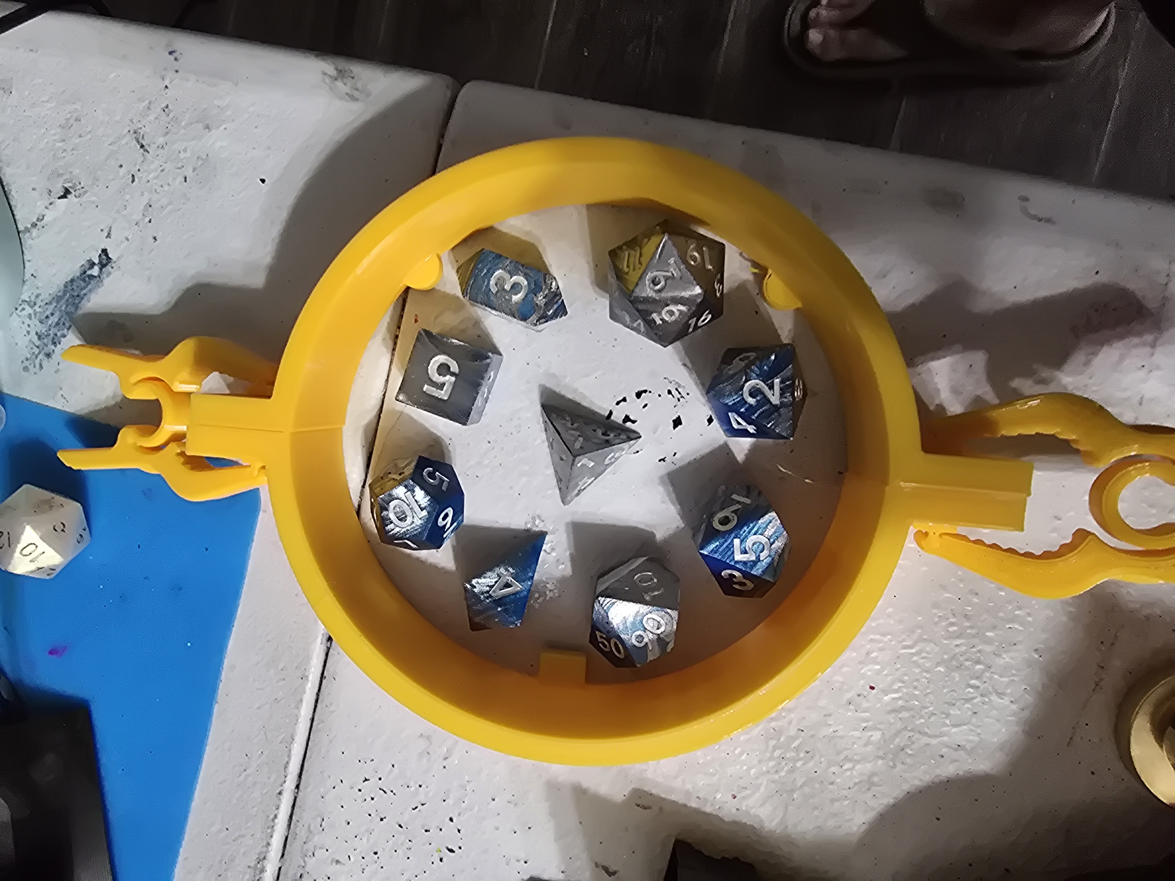 polyhedral dice mold