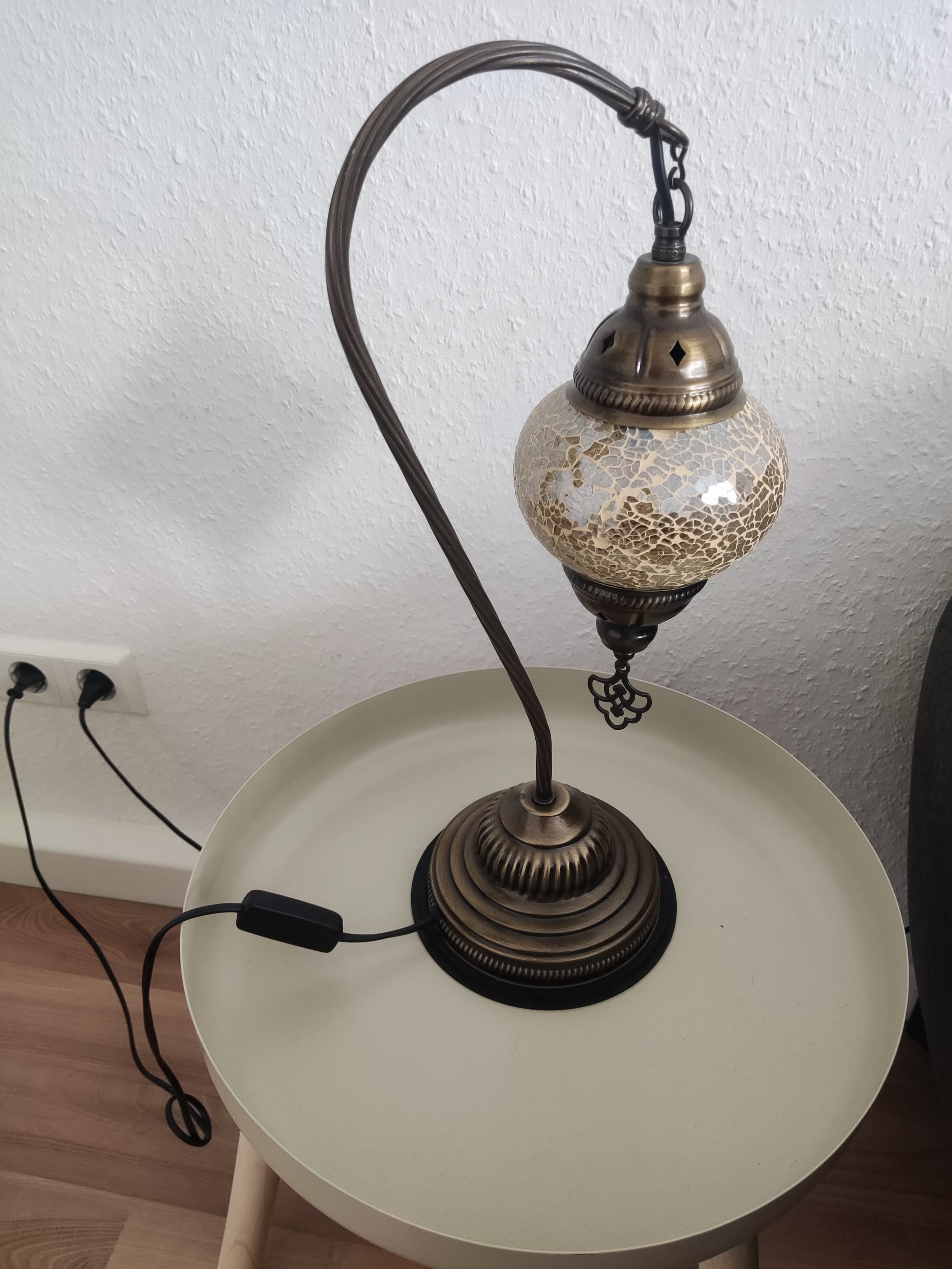 Base stand for oriental lamp