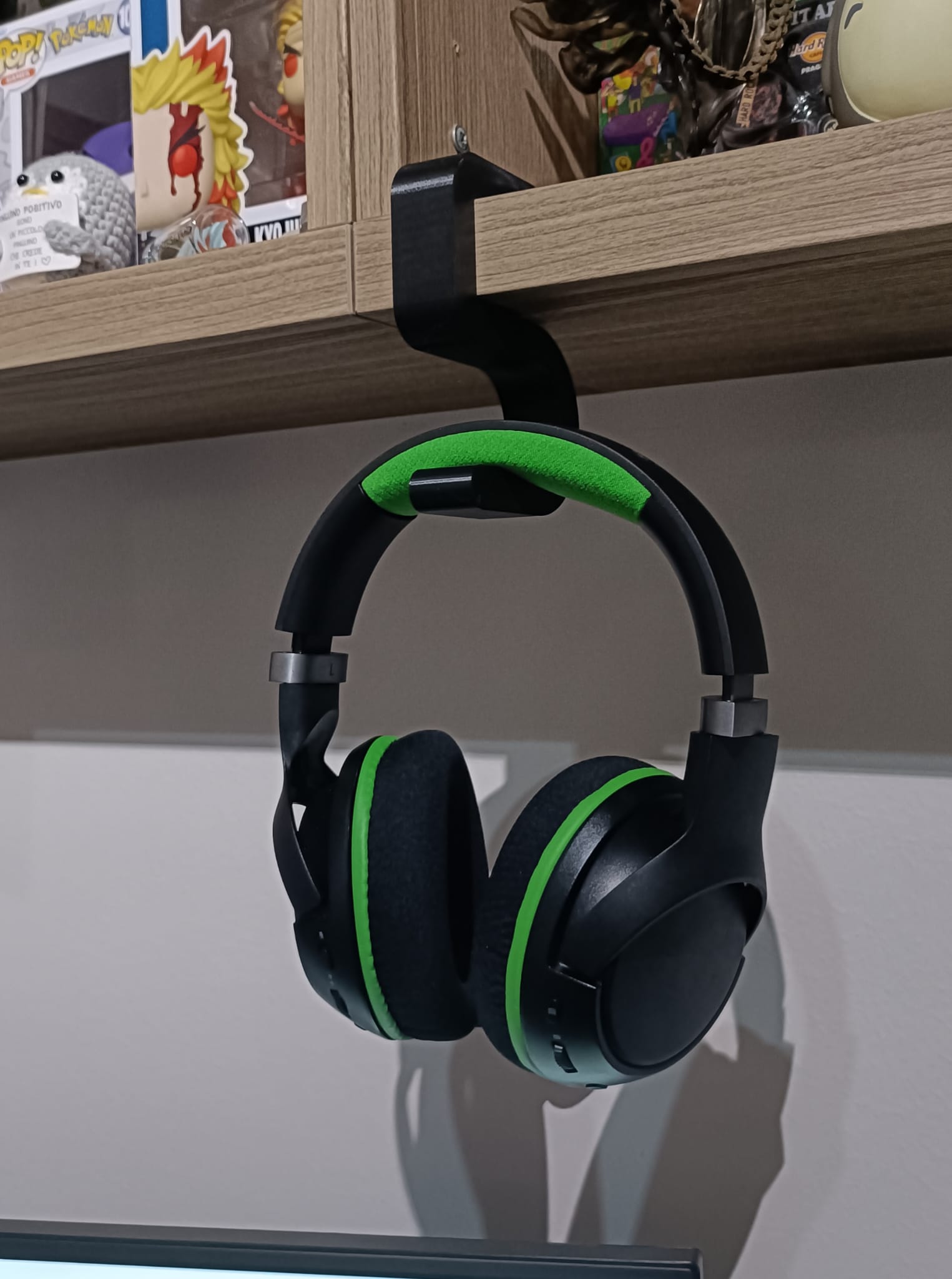 head phones hook