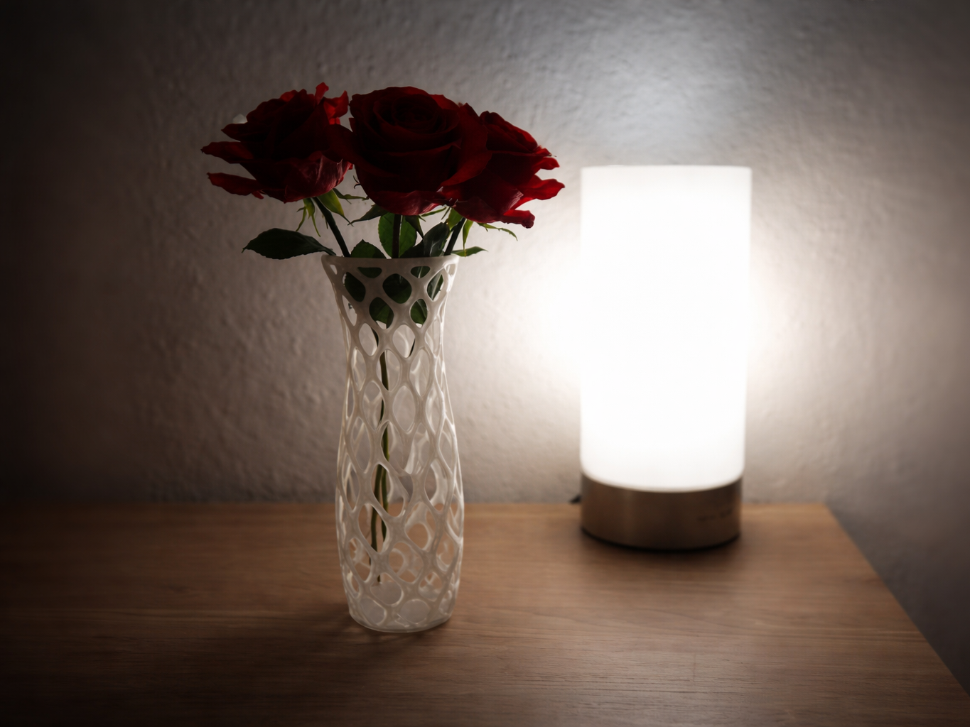 Organic Lattice Vase – Minimal Decor