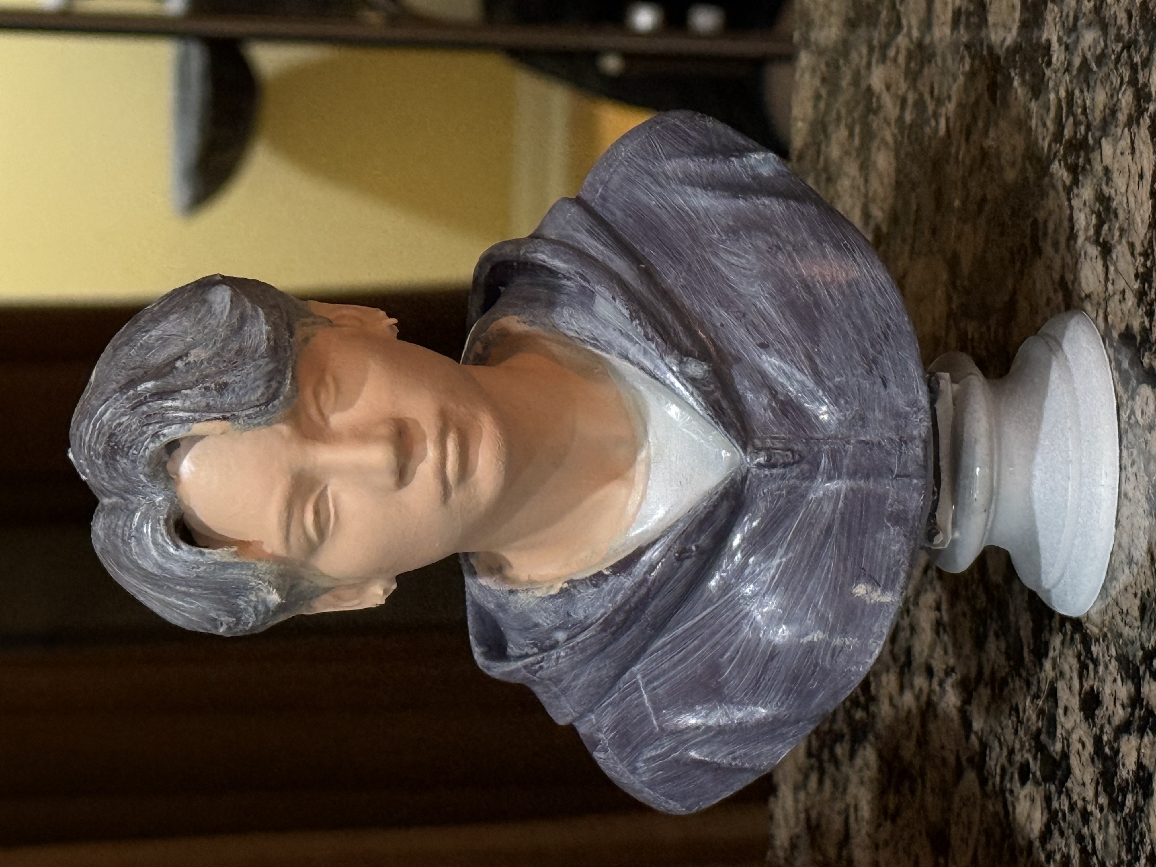 JK bust — miniatura 3