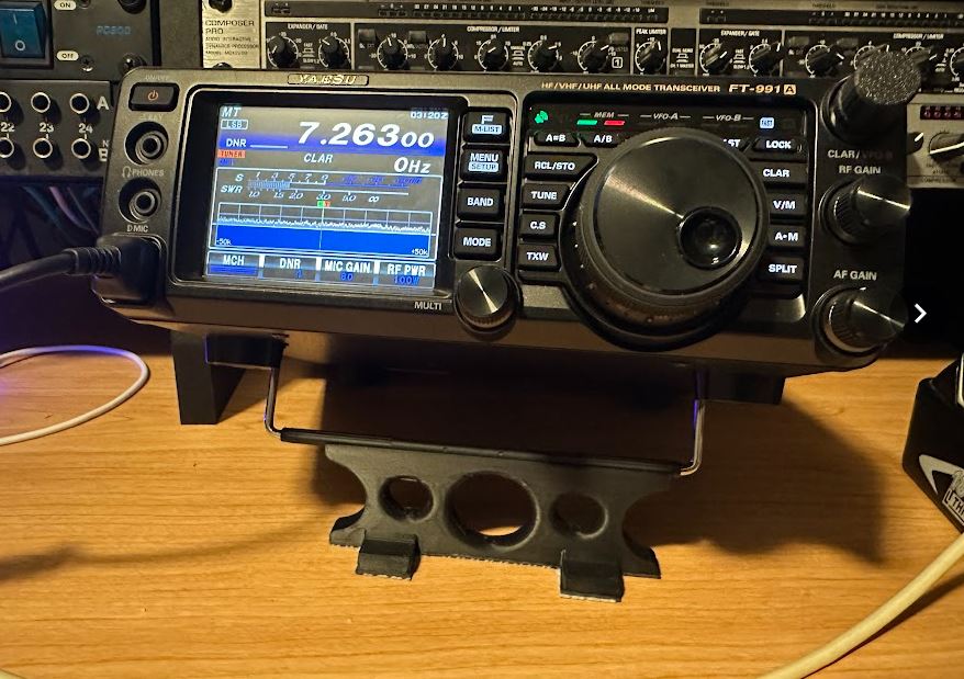 Yaesu FT-991A Radio Tilt Stand