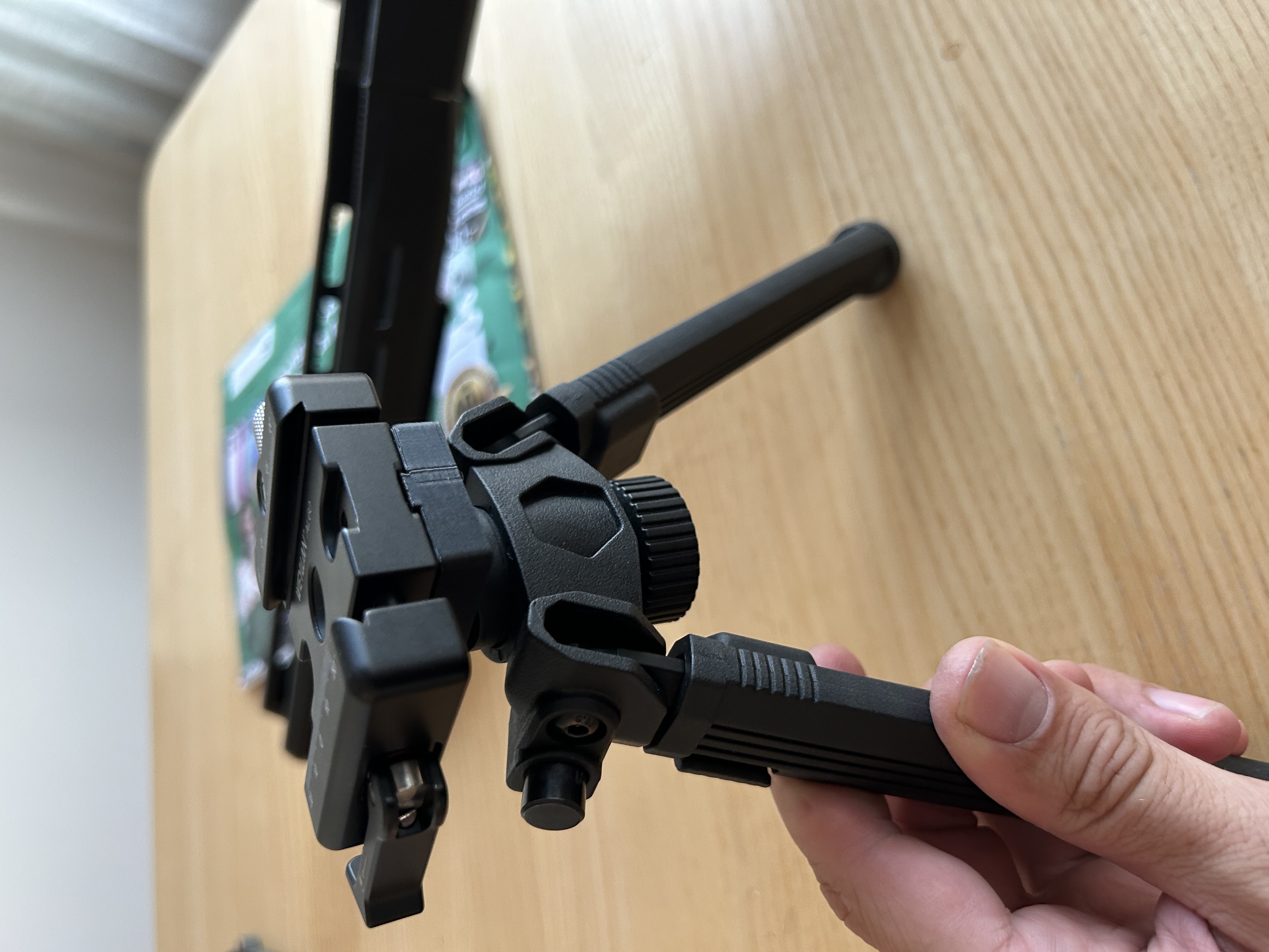 Mlok to Arca adapter plate for Amazon bipod