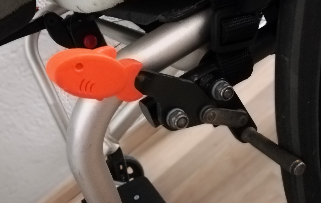 Goldfish-sleeve for wheelchair-brakes