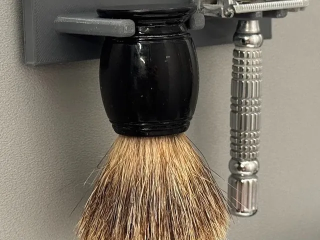 Parametric Razor and Brush Holder – Snap-Lock Razor & Brush Holder (Boat & RV friendly)