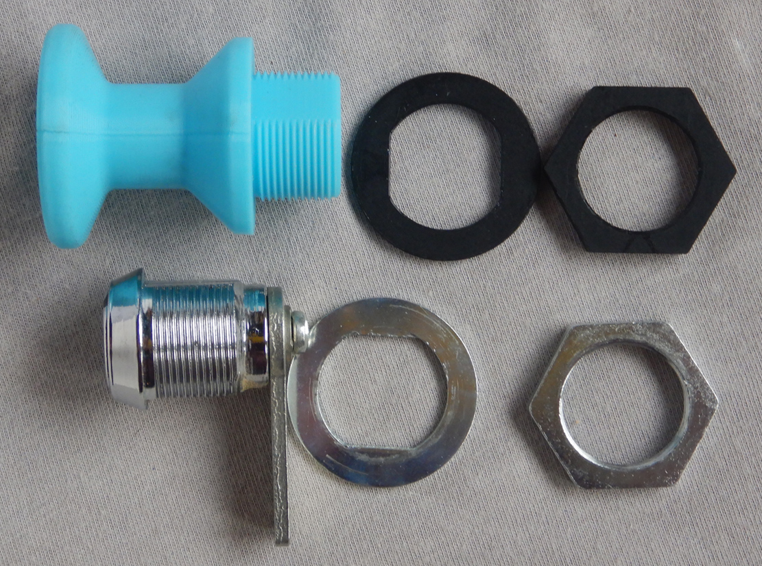 Griff für Spind oder Tür; Handle for locker or door