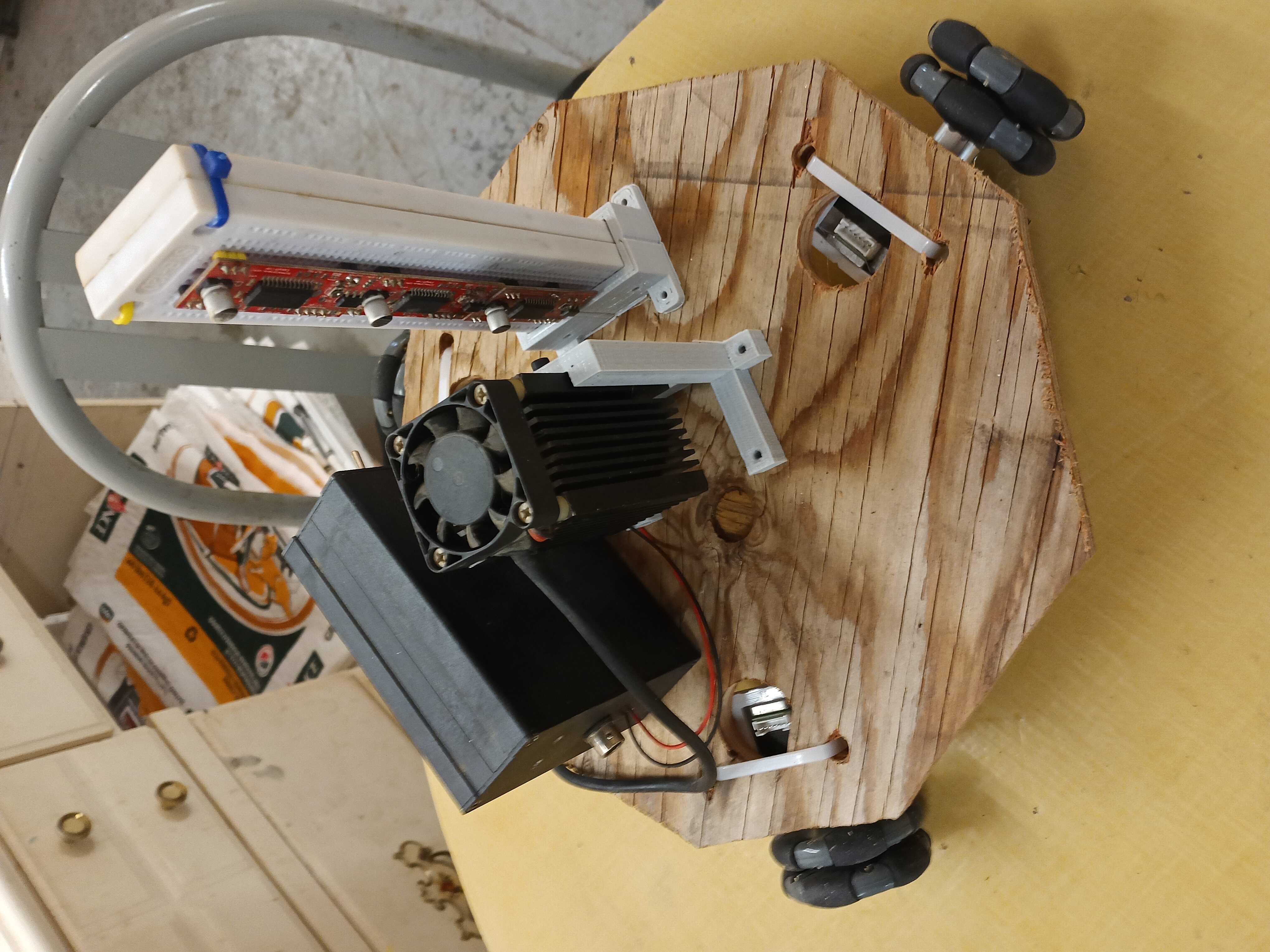 Miniatura 4 do modelo 3D Laser Module Vertical Holder