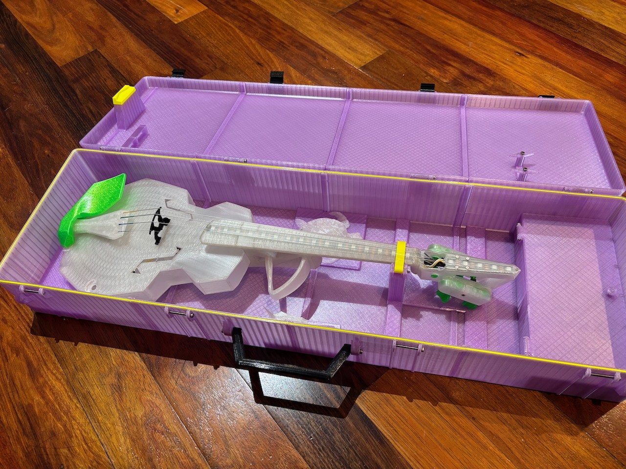 Full size case for Modular Fiddle 4 String V4