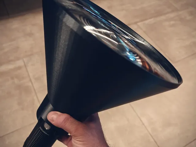 The LOUDENER V2 r/flashlight (>5000m range)