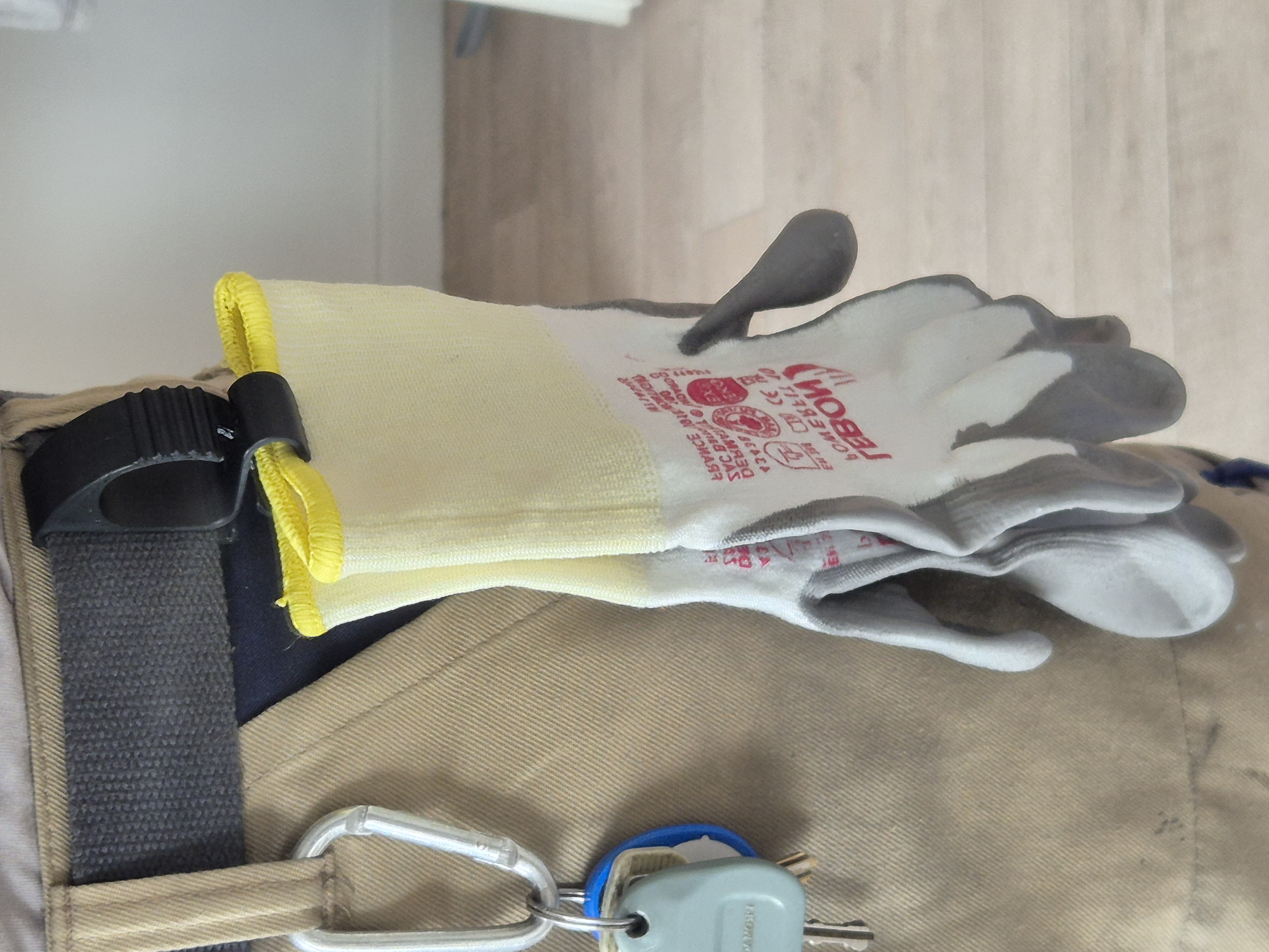 Glove Clip / Handschuh Clip