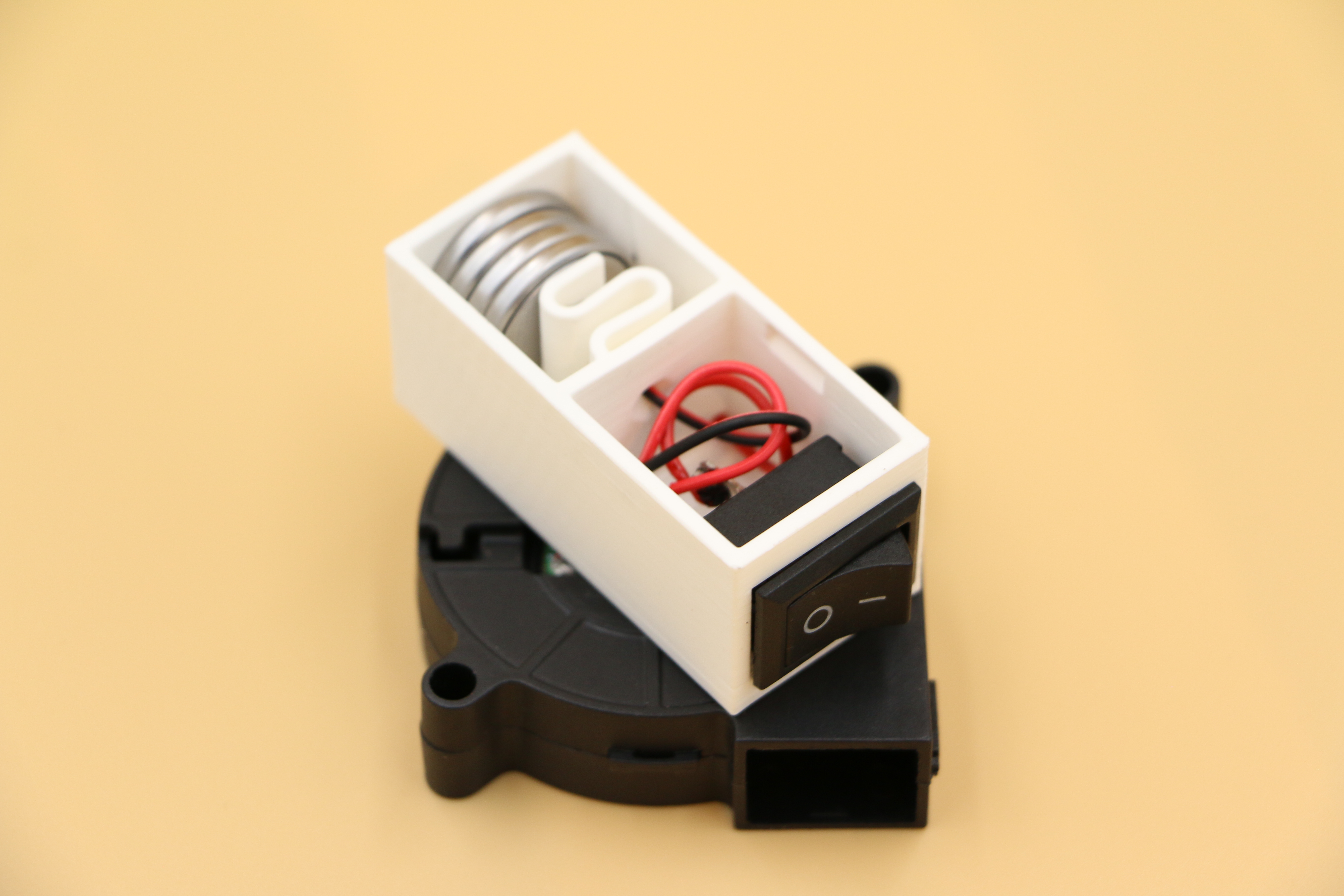 Portable Blower Fan – Compact & Battery-Operated