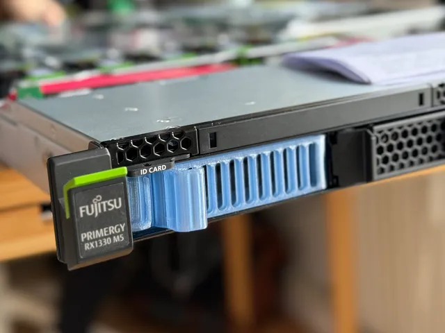 Fujitsu RX1330 (M5) 3.5" caddy with screw holes