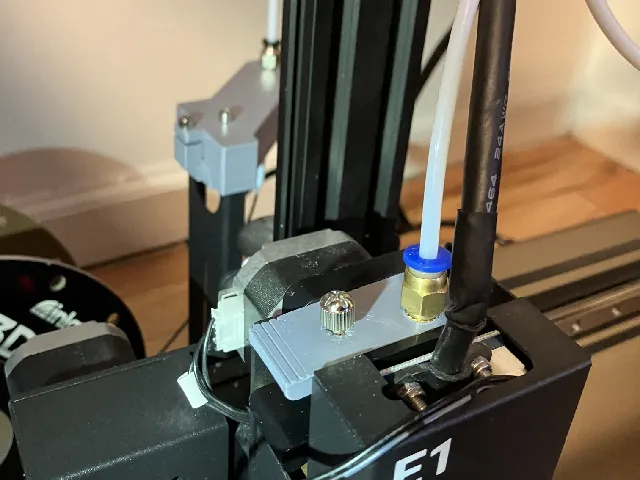 Tension lever with hole for M6 heat set insert (for ptfe fitting)
