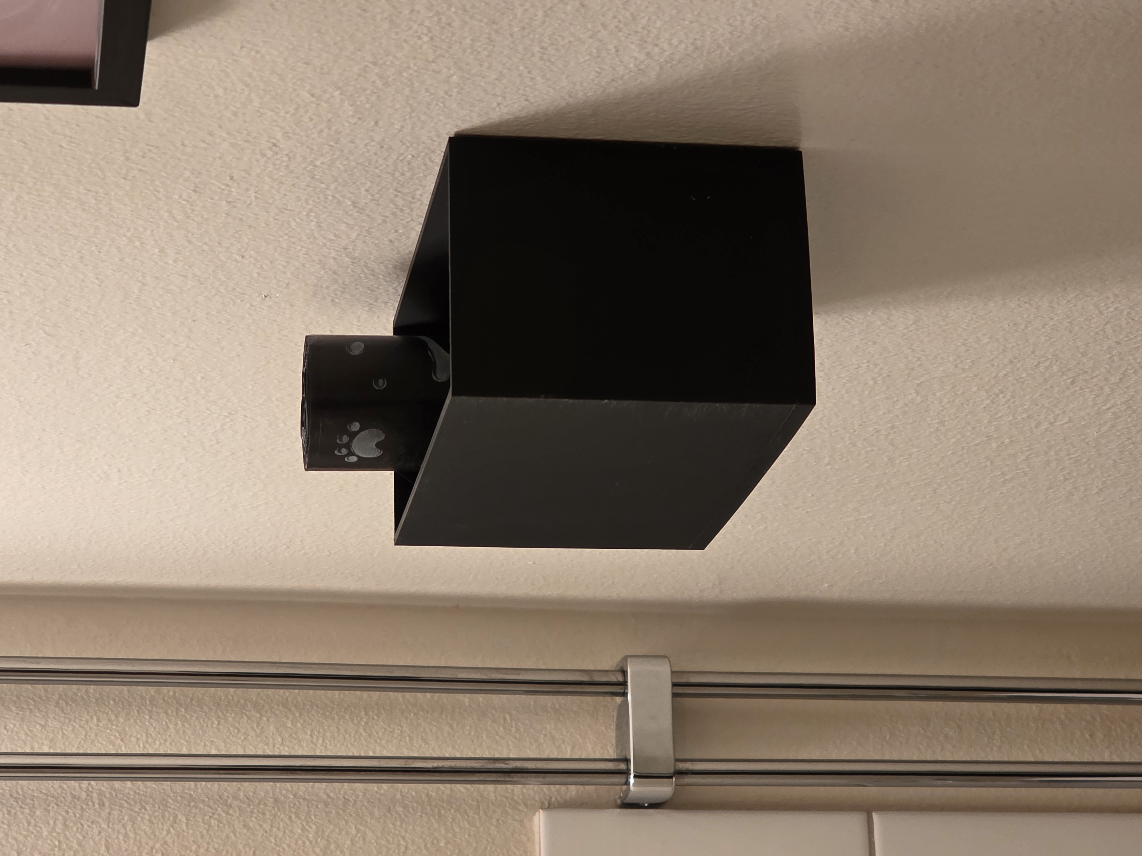 Bathroom shelf