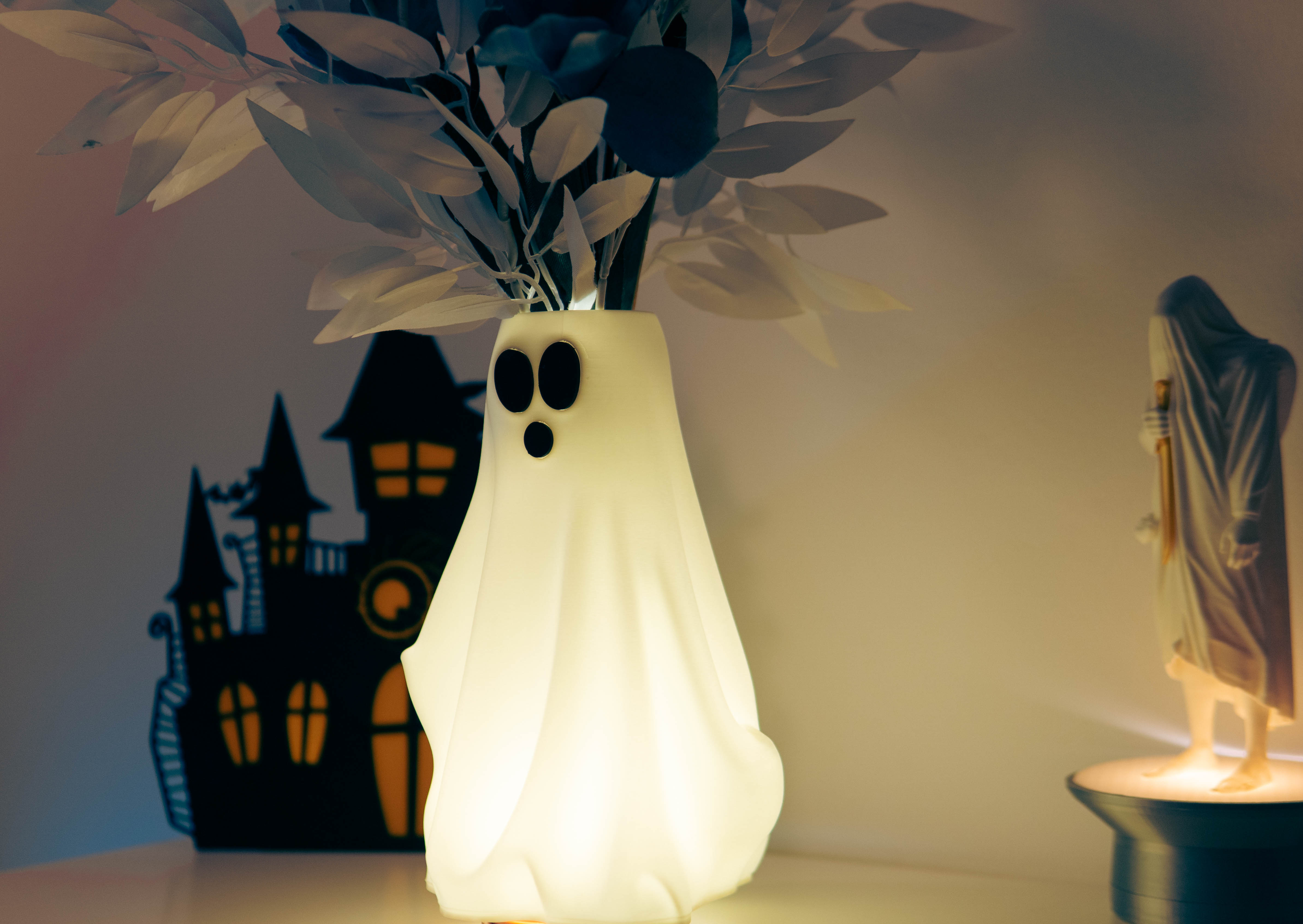 Miniatura 6 do modelo 3D Ghost Vase Lamp