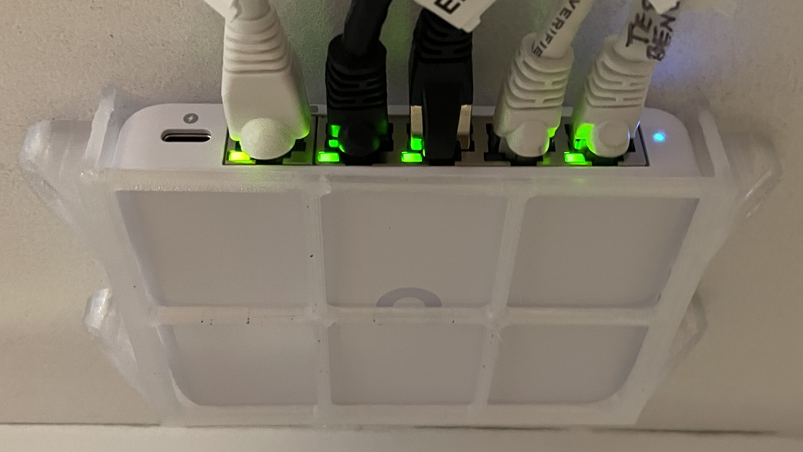 UniFi Flex Mini 2.5G Network Switch Mount