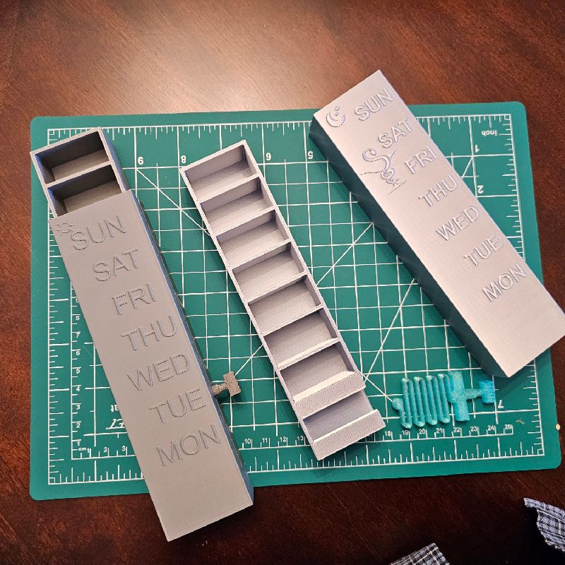 Weekly pill box organizer by slav | Download free STL model ...