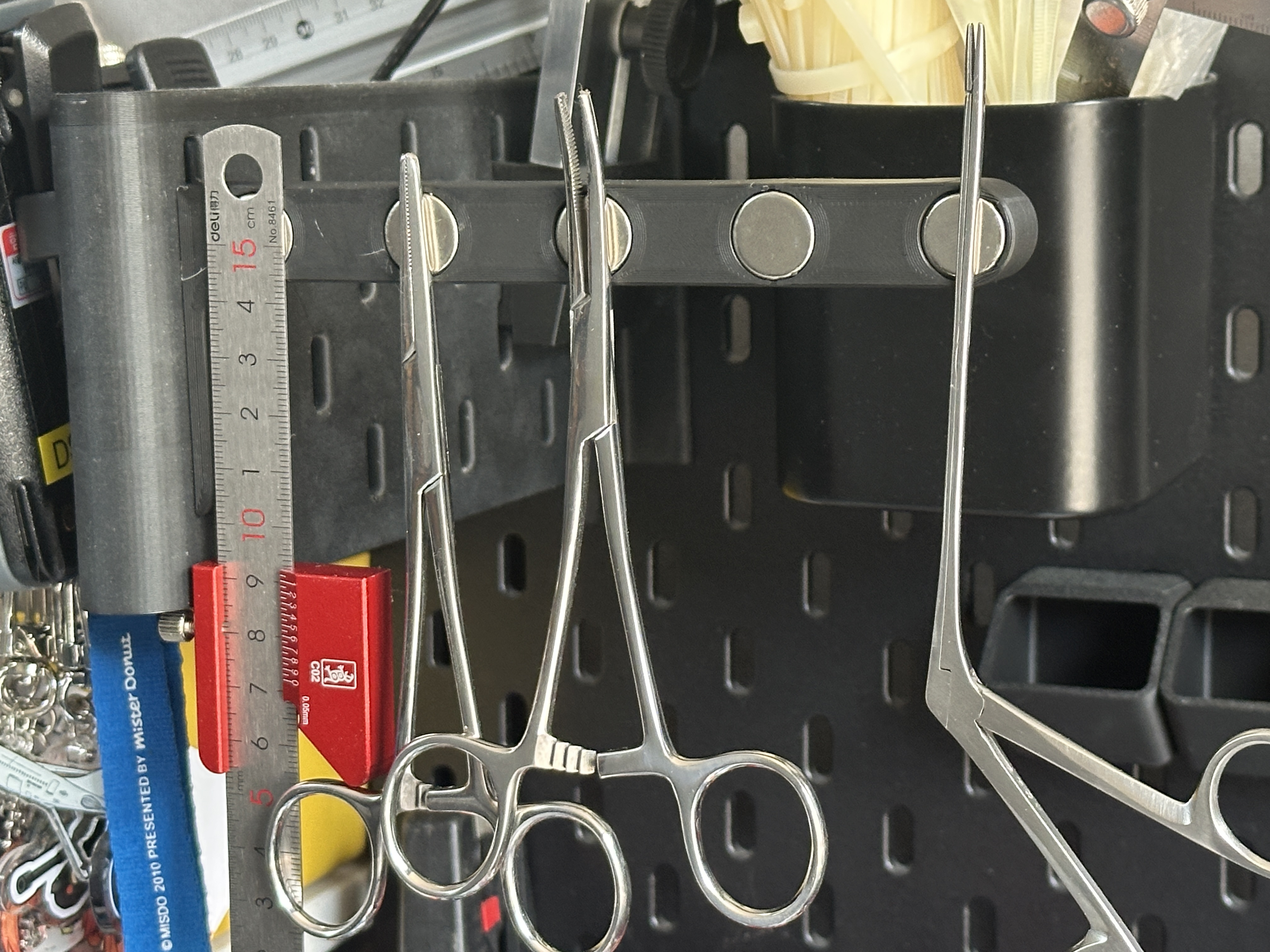 Magenetic holder for Ikea Skadis