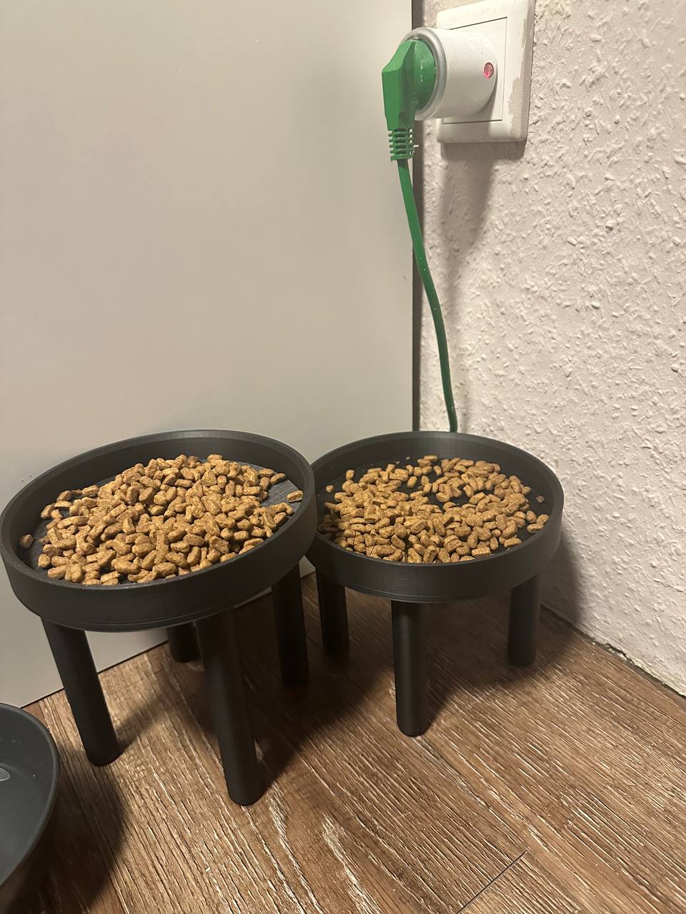 Feeding Bowl Table – Raised Stand for Pet Bowls