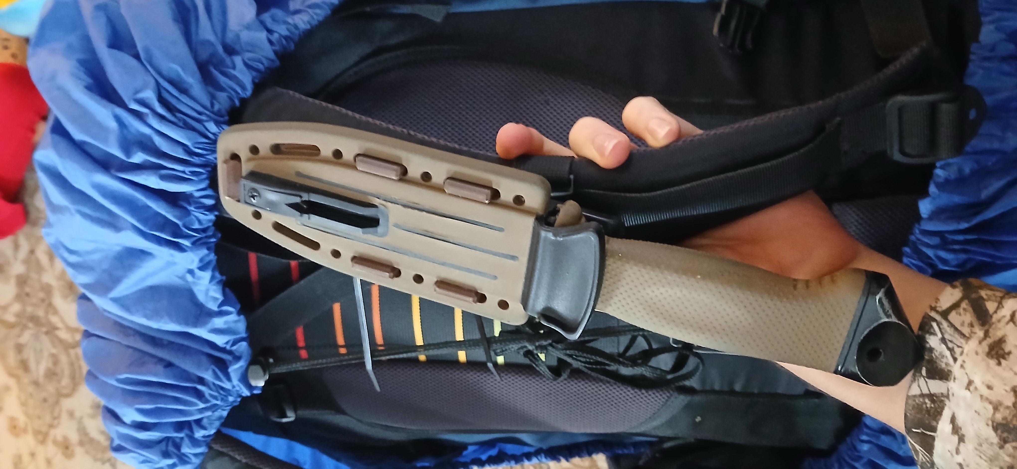 Knife mounting bracket