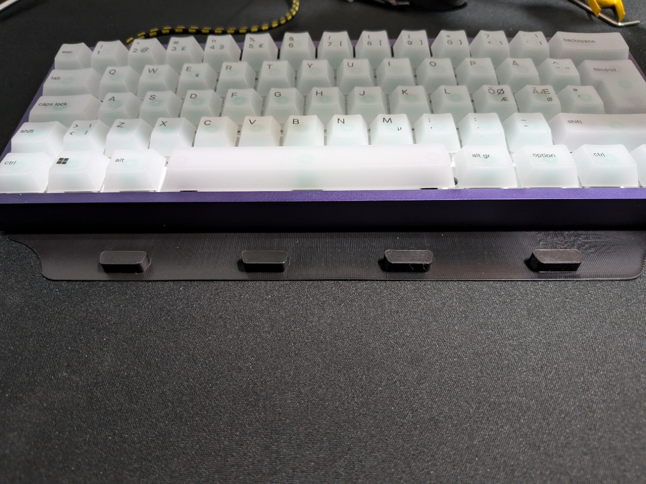 Wooting wrist rest attachment for Tofu Redux