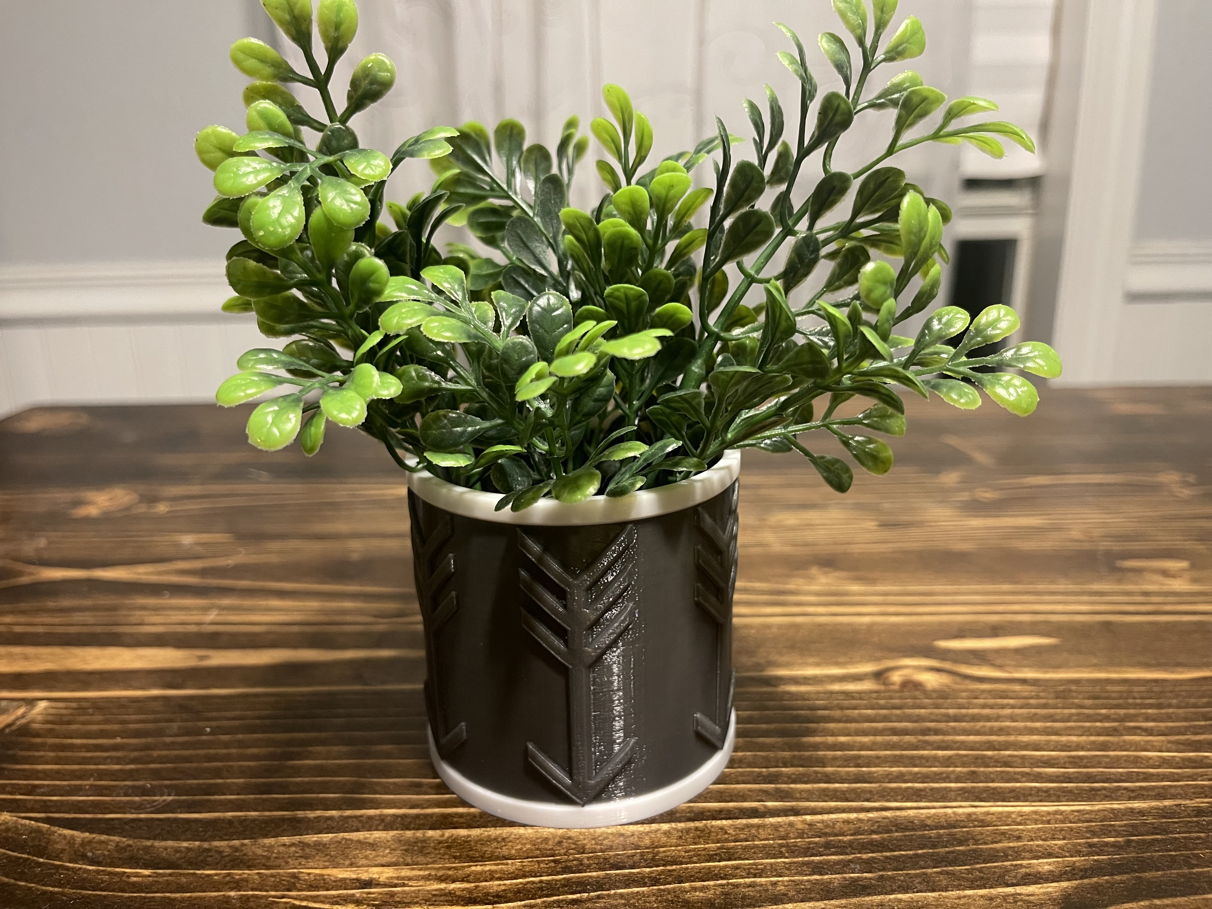 ARROW DESIGN PLANTER-NOSUPPORTS
