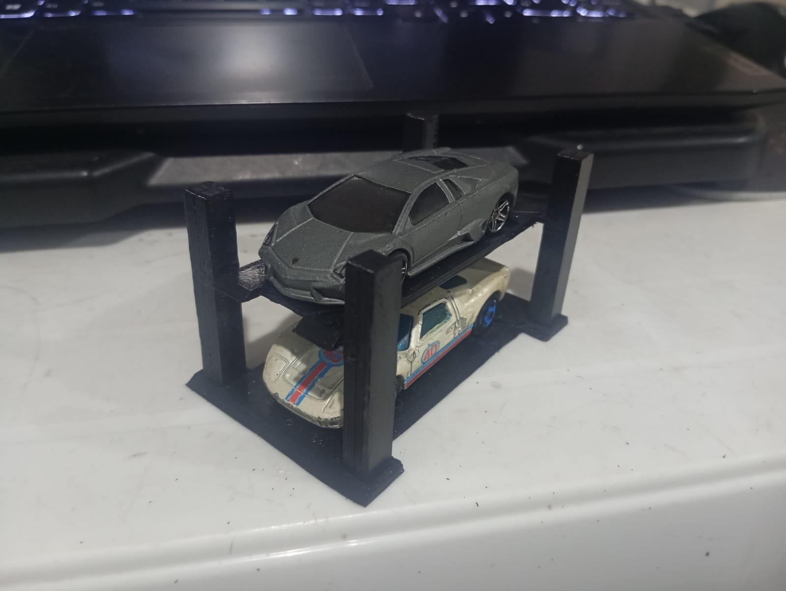 HotWheels 4-Post Lift — miniatura 3