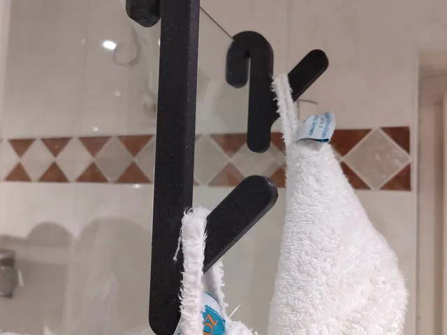 Shower/bath glass wall hooks