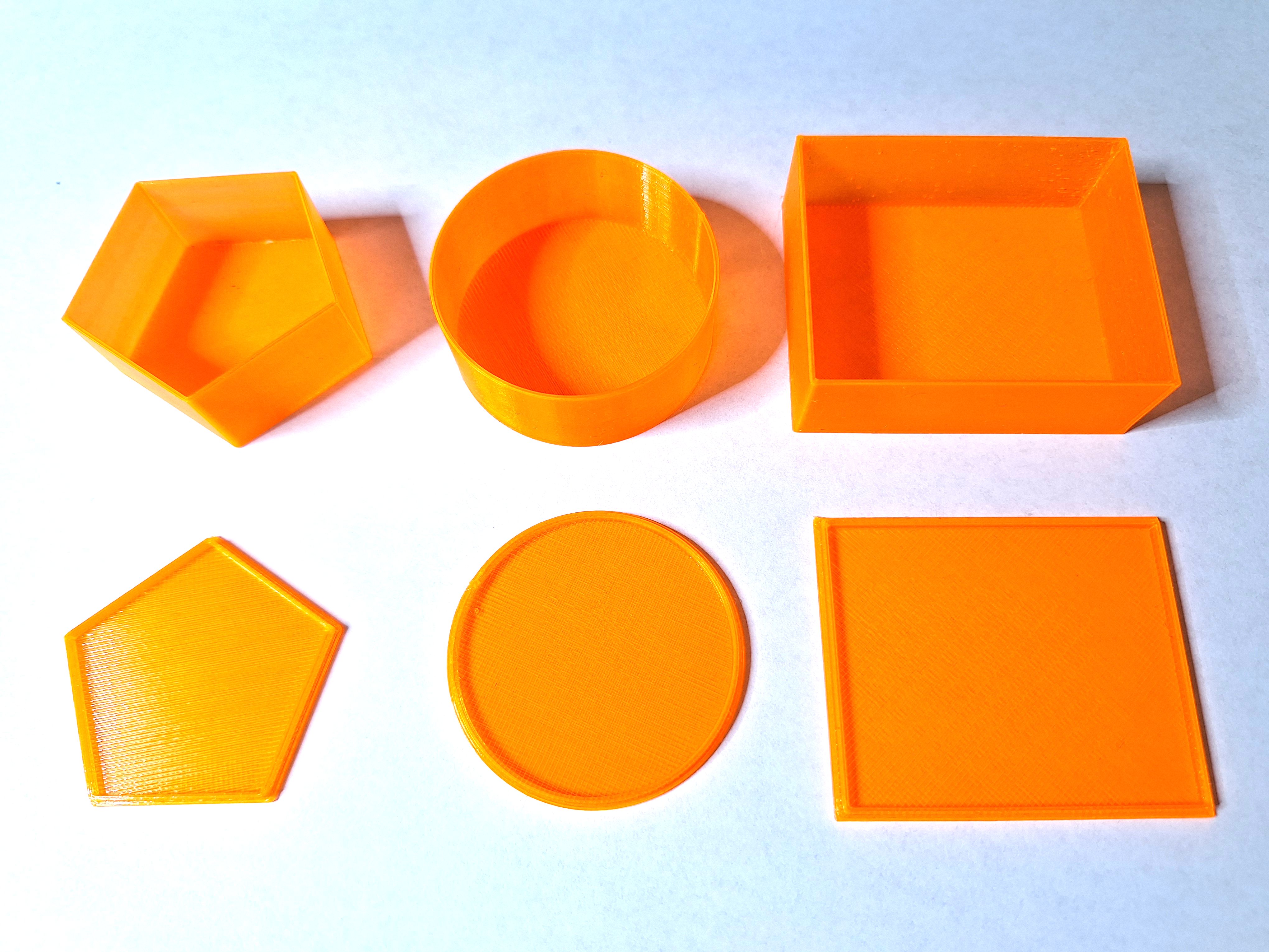 Boxes with lids