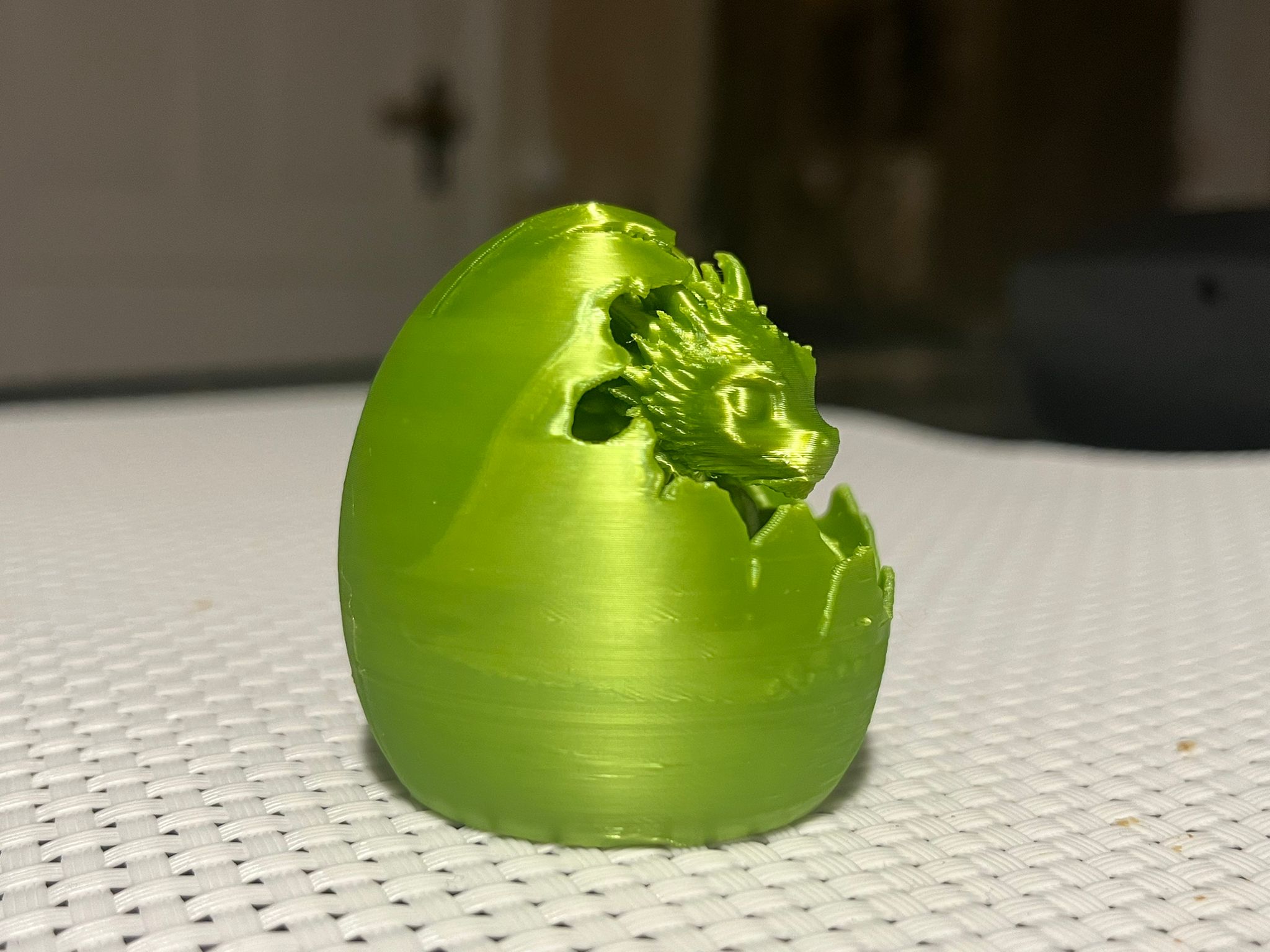 Dragon in eggshell — miniatura 2