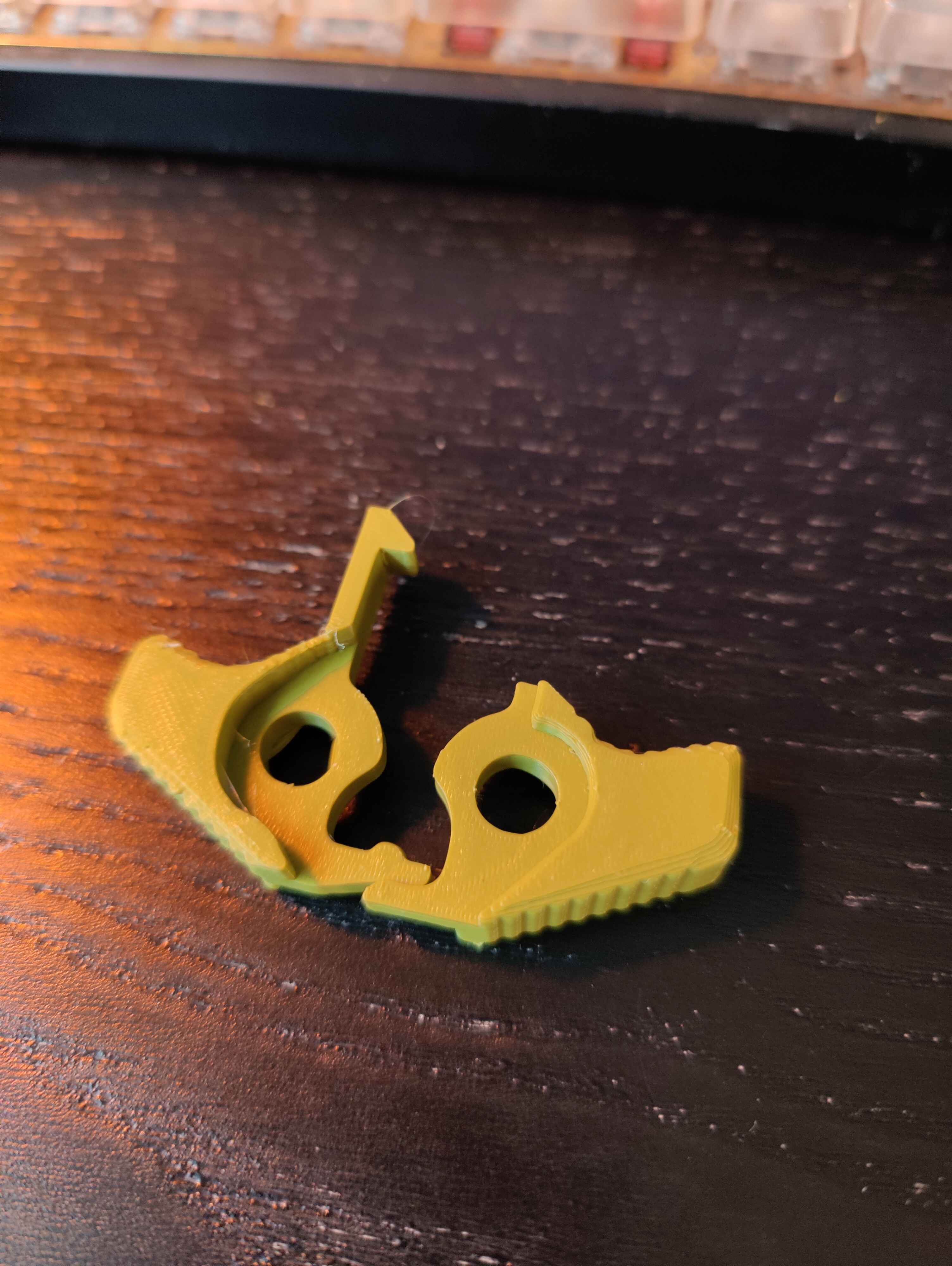 Radial Lizard AR-15/M4 charging handle: low-profile version
