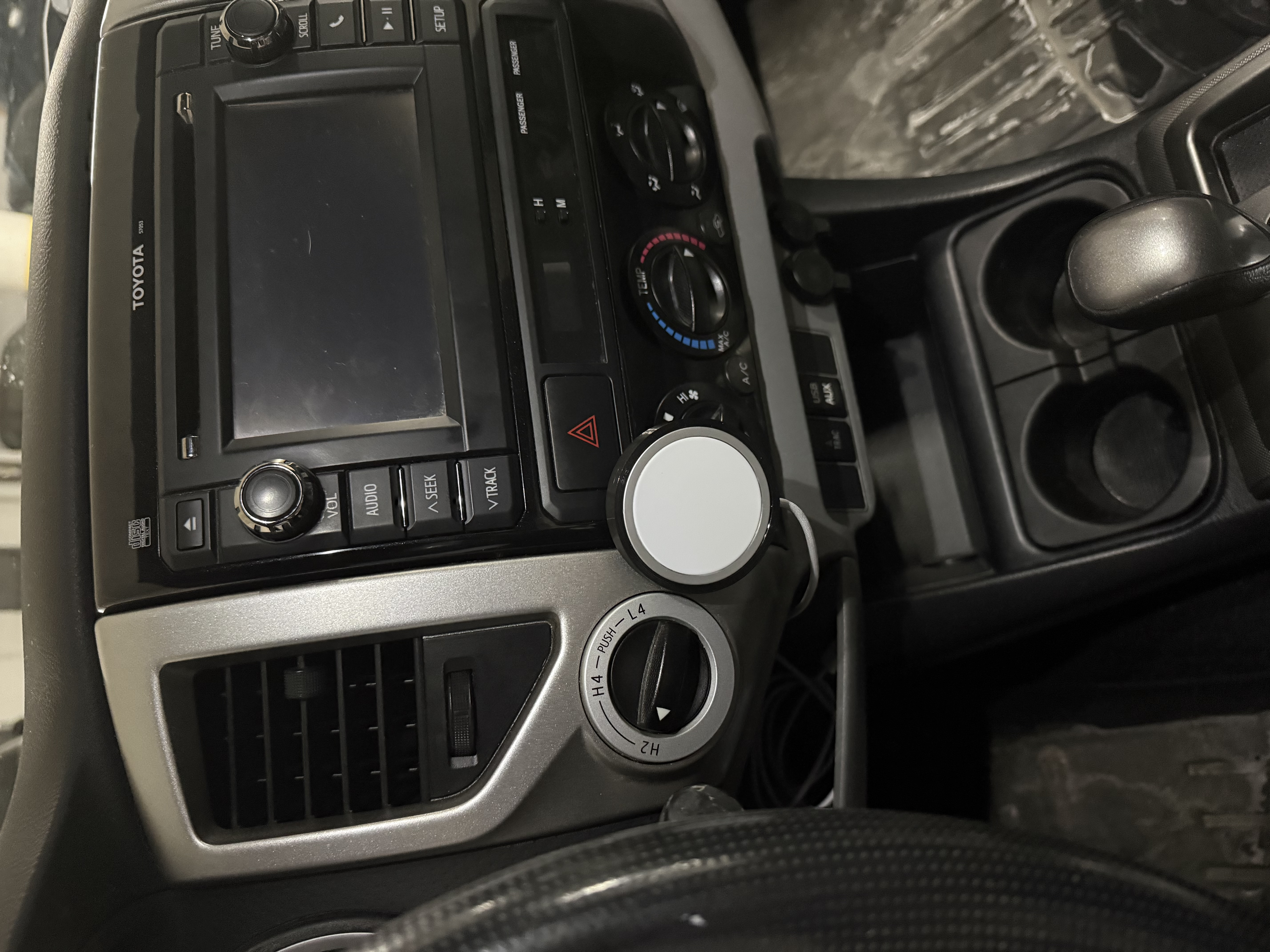 2nd Gen Tacoma Phone Mount (Mag Safe)