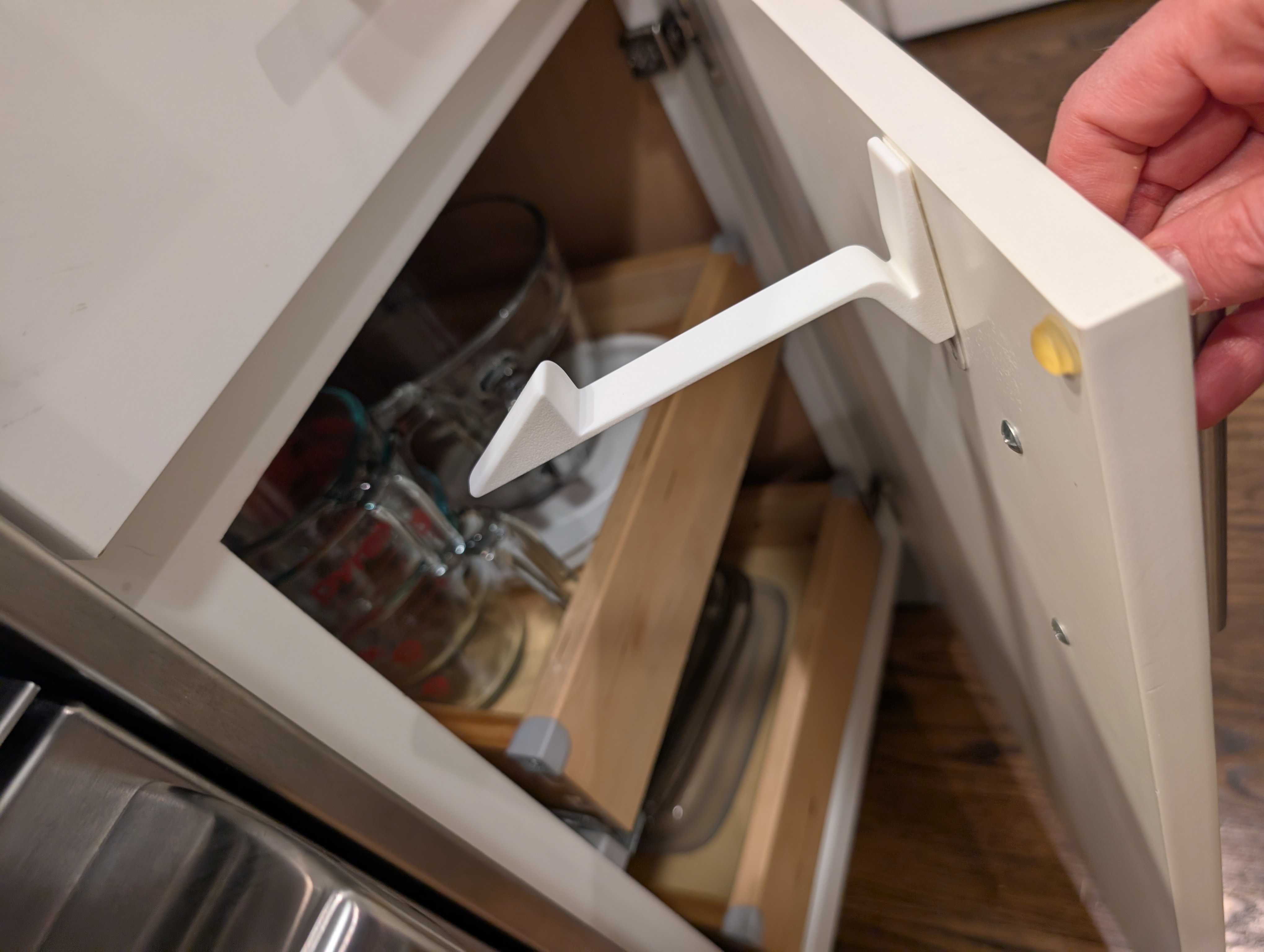 Cabinet child lock, single piece, 3m command strip mount