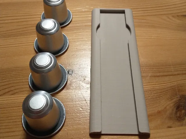 Coffee capsule holder
