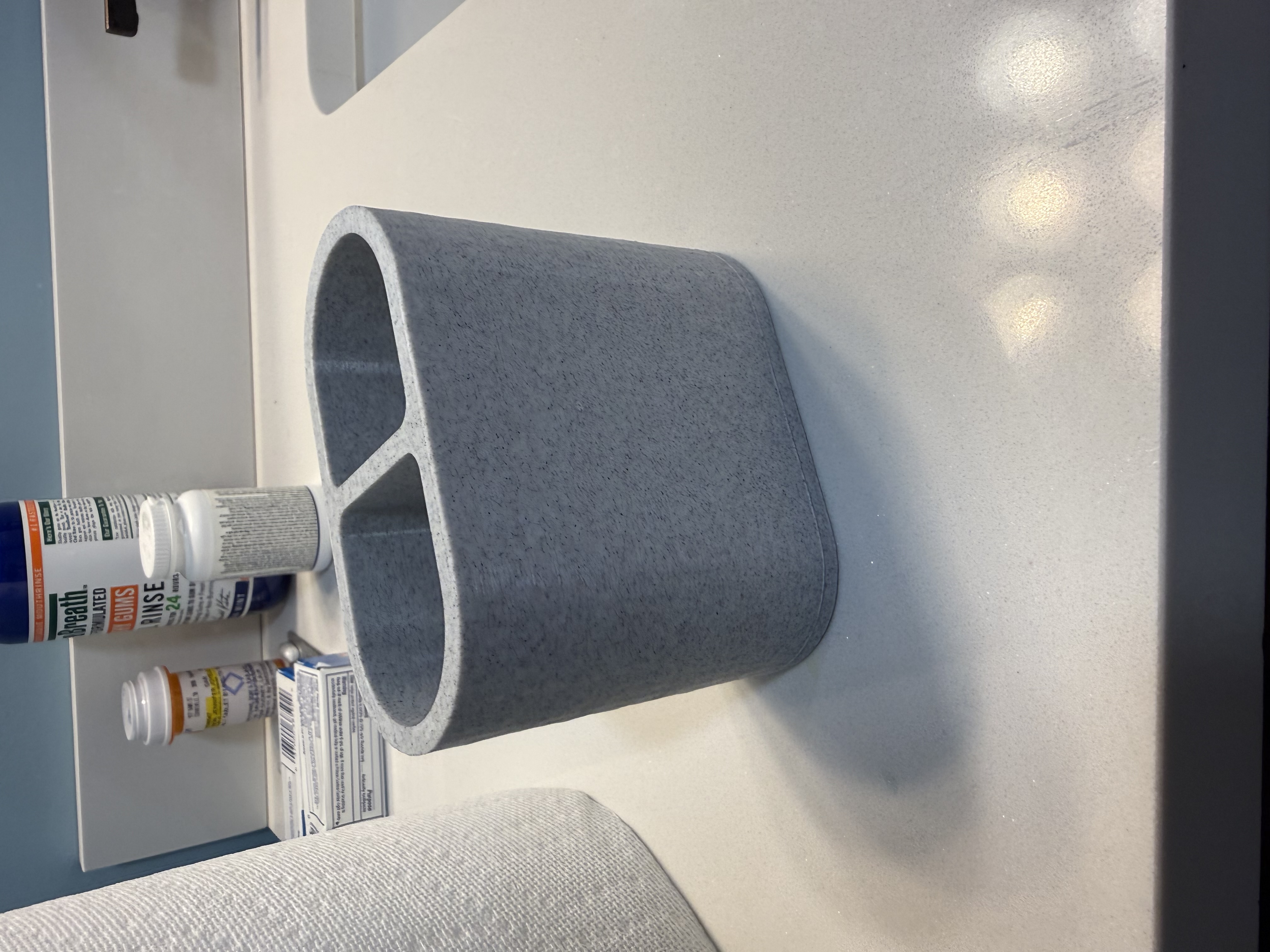 Simple Stylish Toothbrush Holder