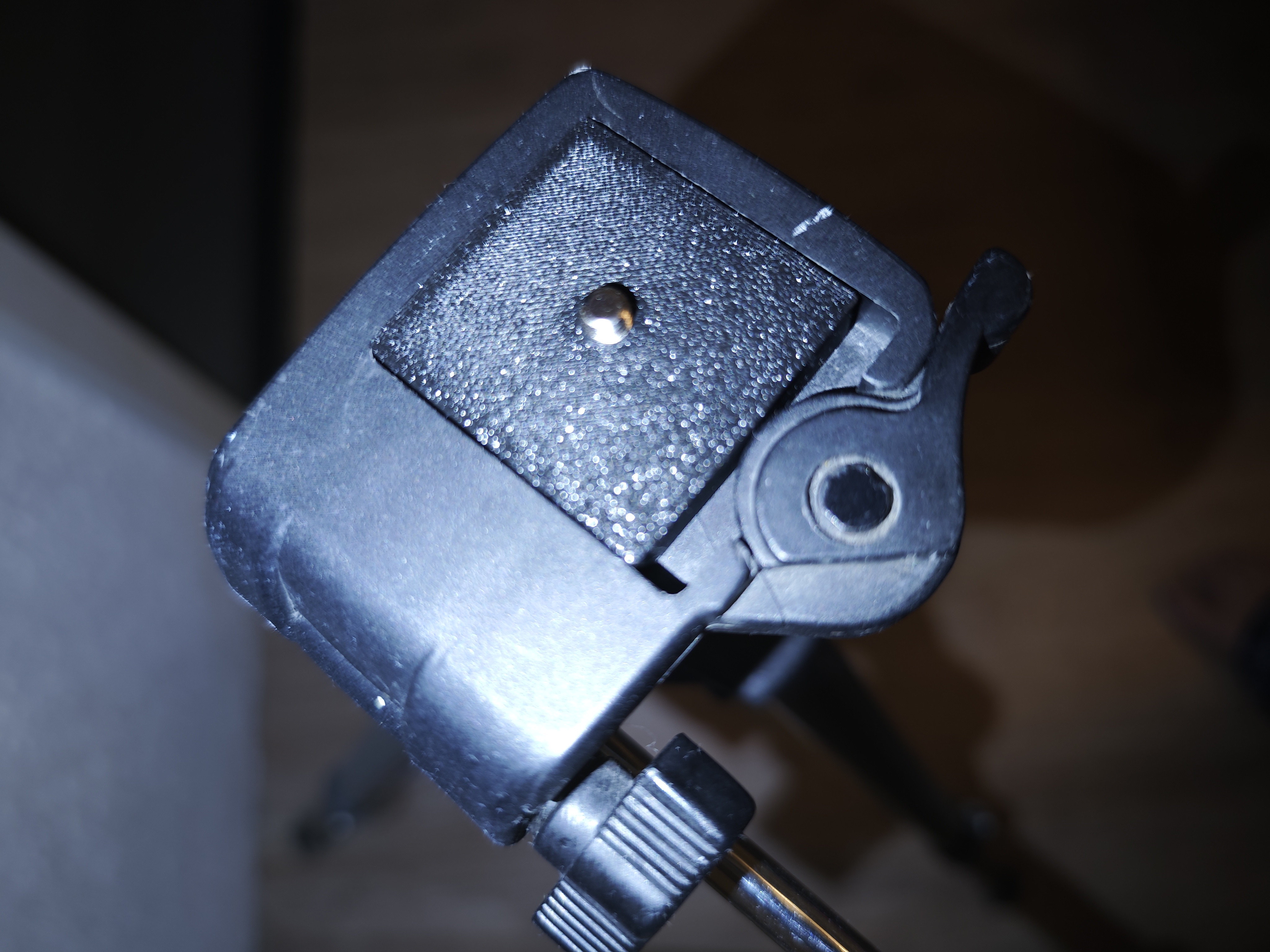 Carena 8002 tripod quick-change adapter