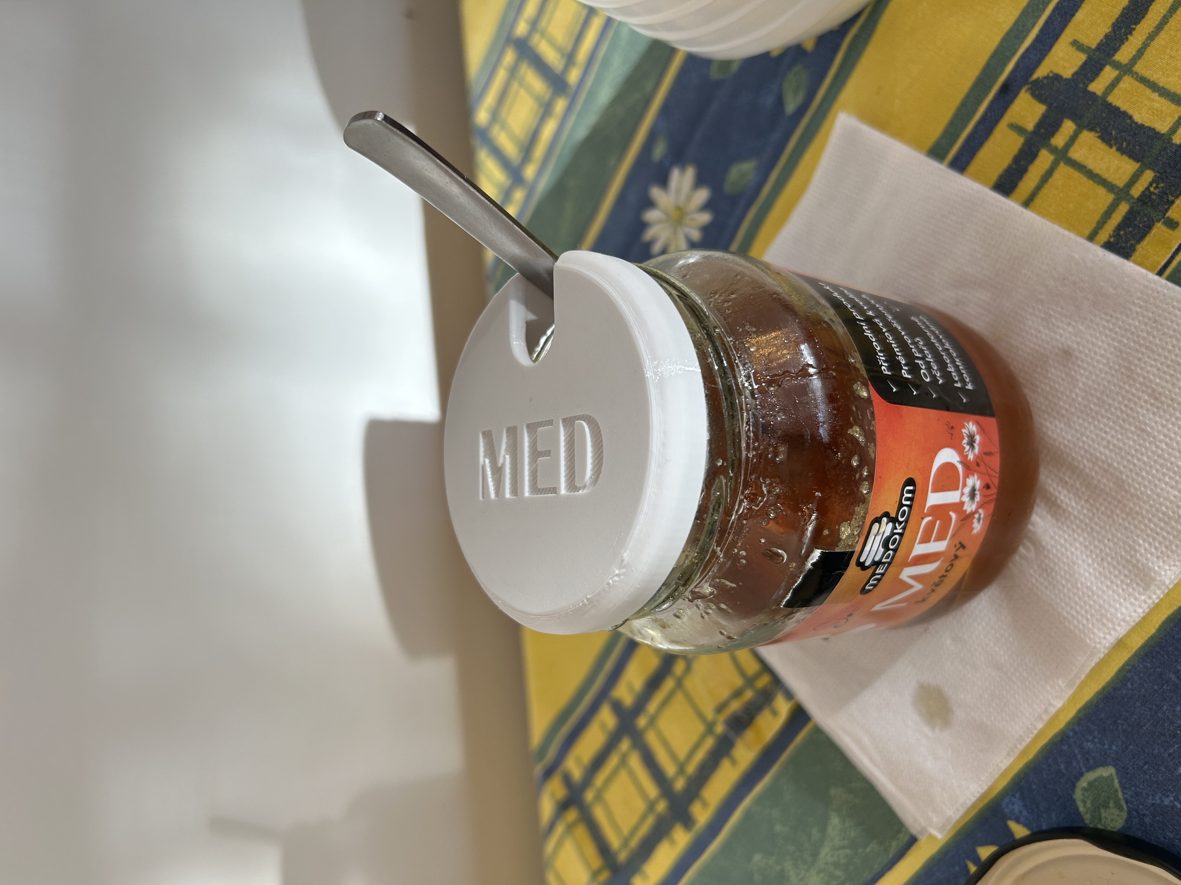 Honey jar lid for EU (Czech) honey jar, 770 ml (1 kg) - Víčko na med s výřezem