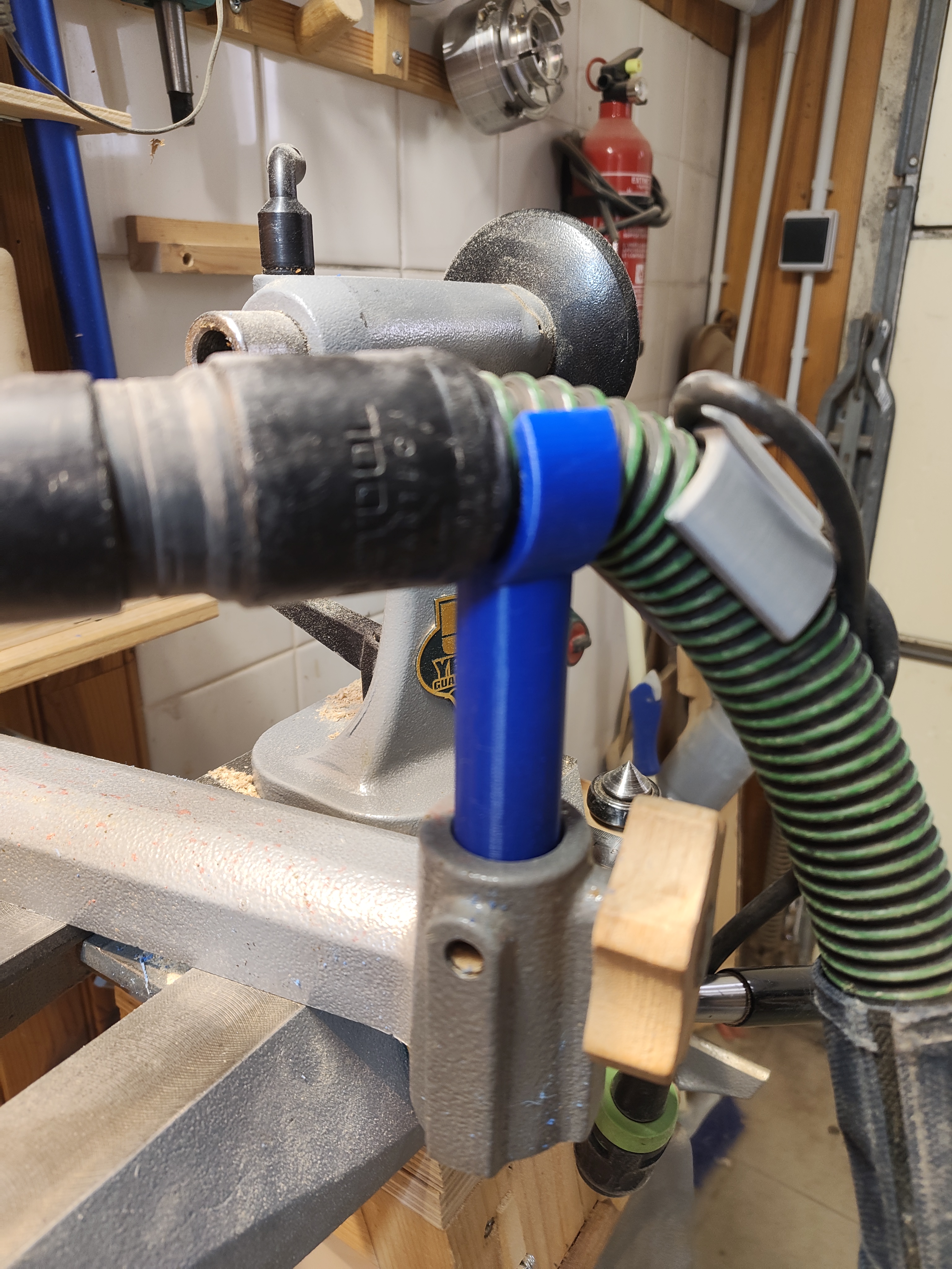 Support pour tuyau aspiration Festool sur tour a bois