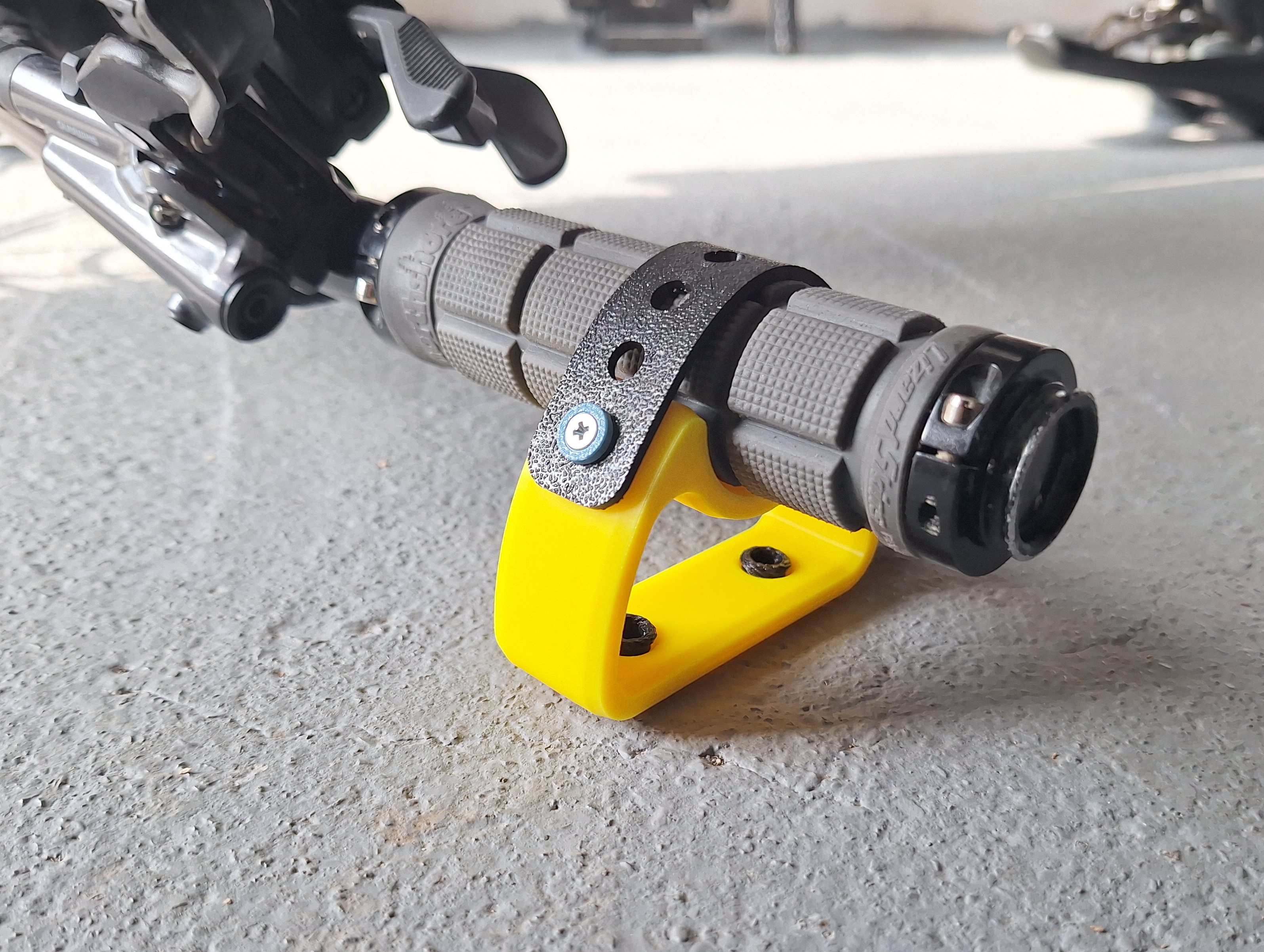 Bicycle handlebar stand V2