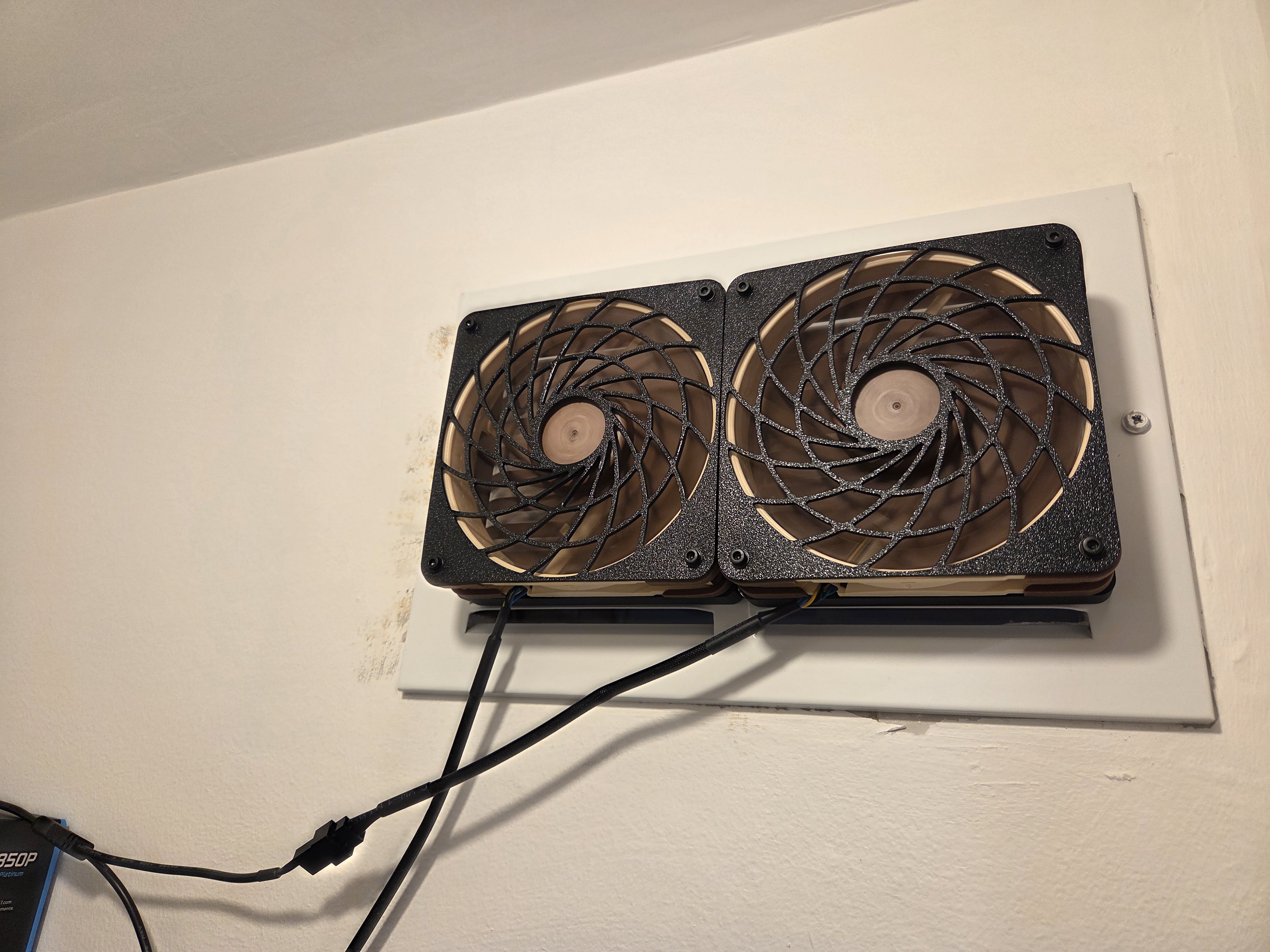 Magnetic 120mm Fan Mount w/ 10x5 magnets and M3 inserts