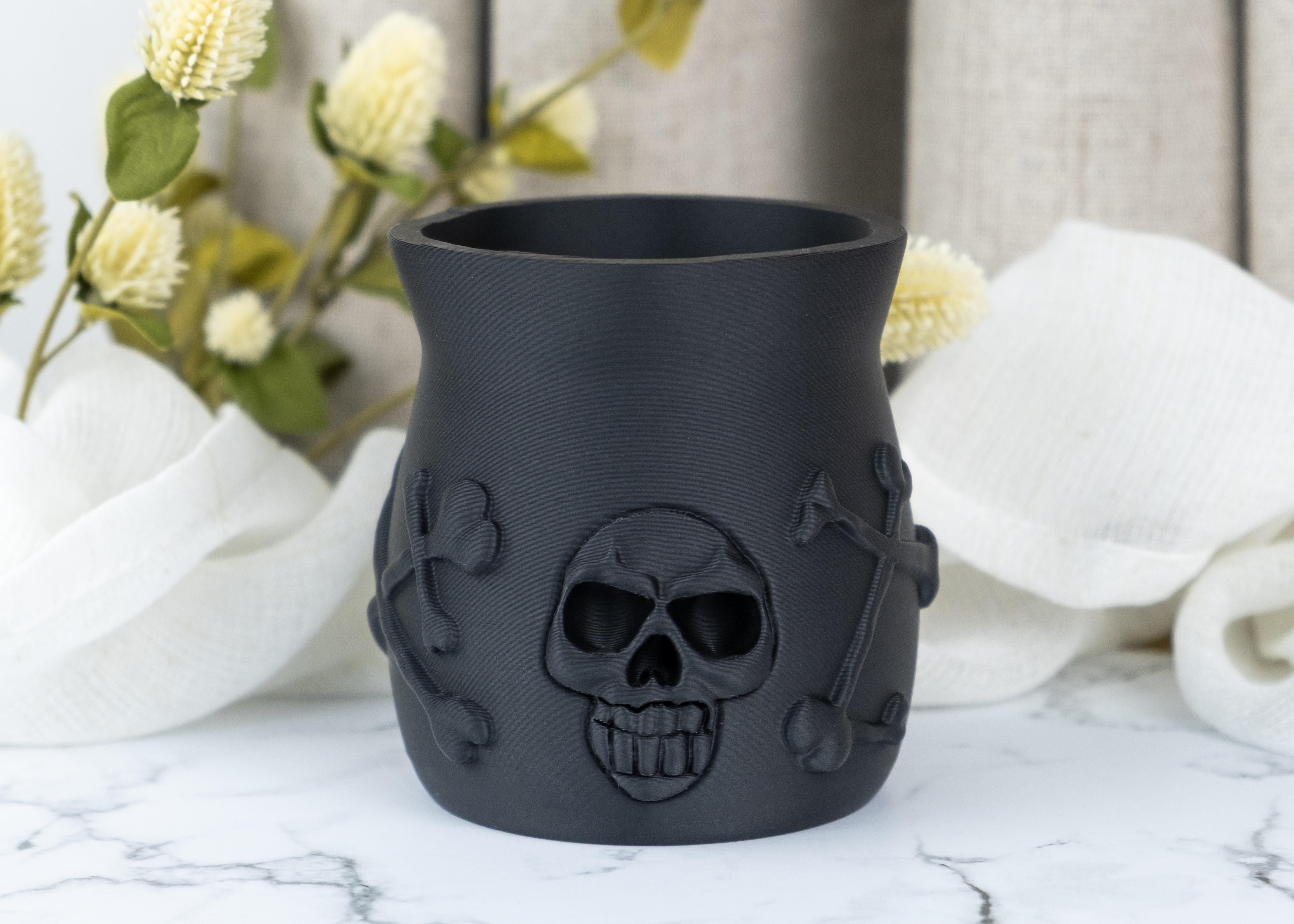 Miniatura 2 do modelo 3D Skull & Crossbones Vase
