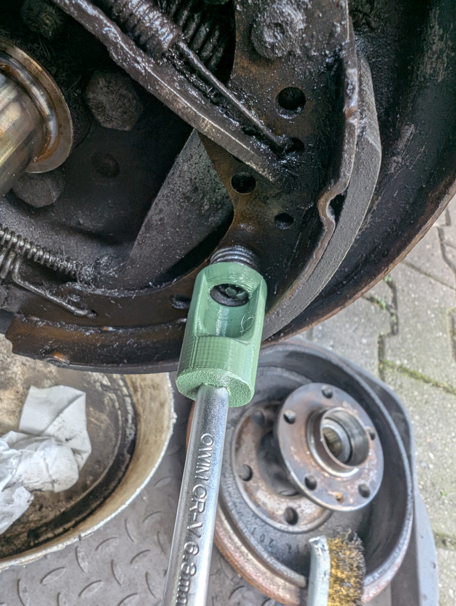 Drum Brake Tool  ---  Trommelbremsen - / Federtellerwerkzeug