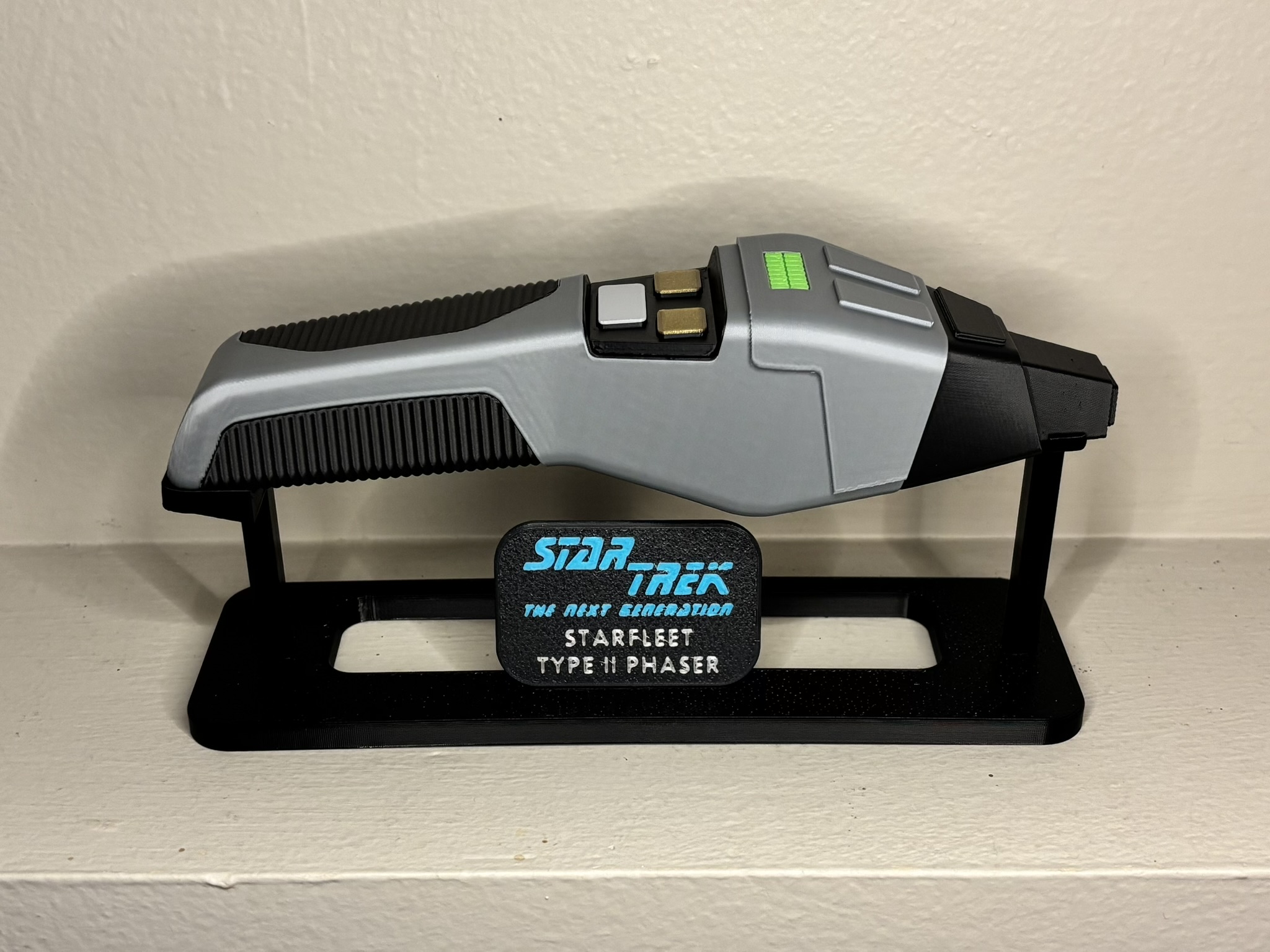 Star Trek: TNG 'Cobrahead' Phaser v3