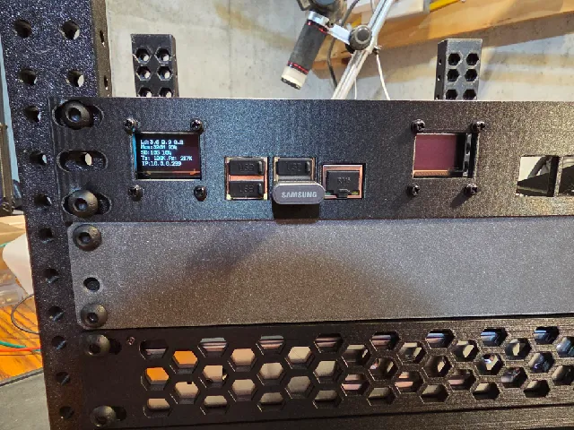 Pi4B 10-inch Rack Mount with OLED