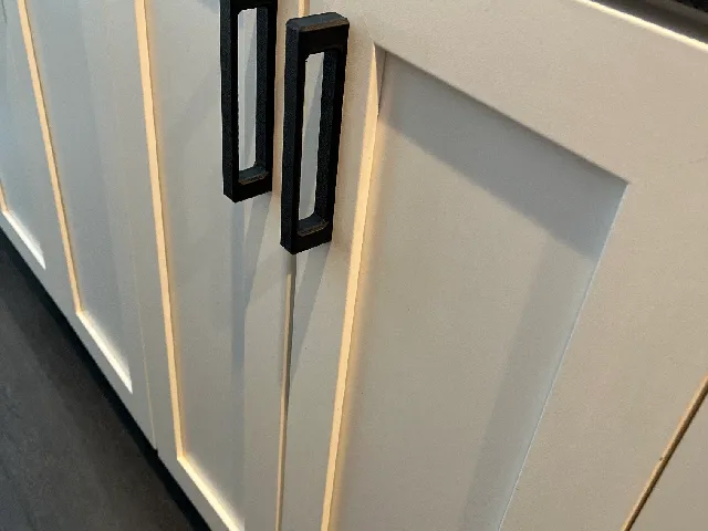 Simple Cabinet Handle