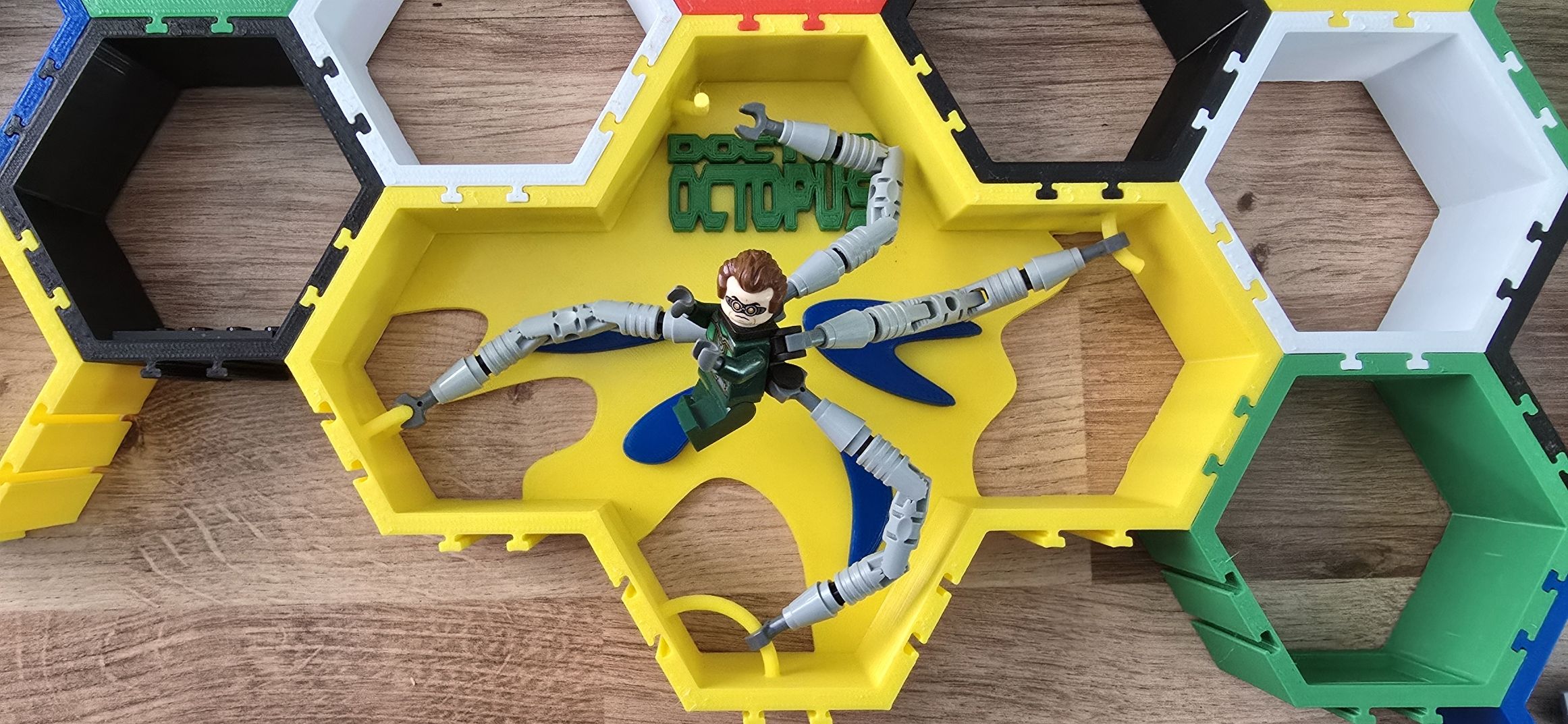LEGO - Hexagonal stand for Dr. Octopus Figure