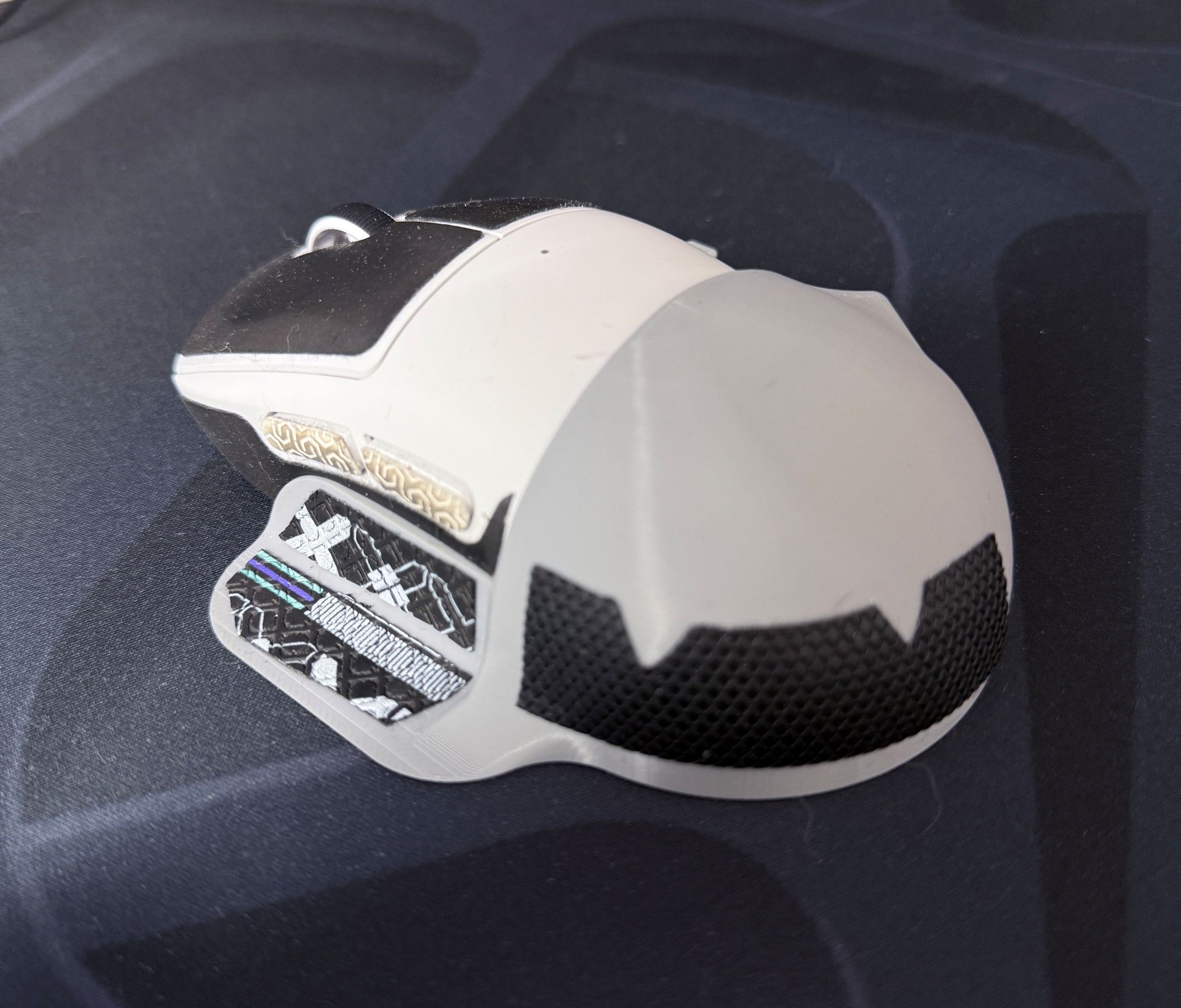 NEW Version with Thumb Support Logitech G Pro X Superlight 2 Optimization for better mouse handling